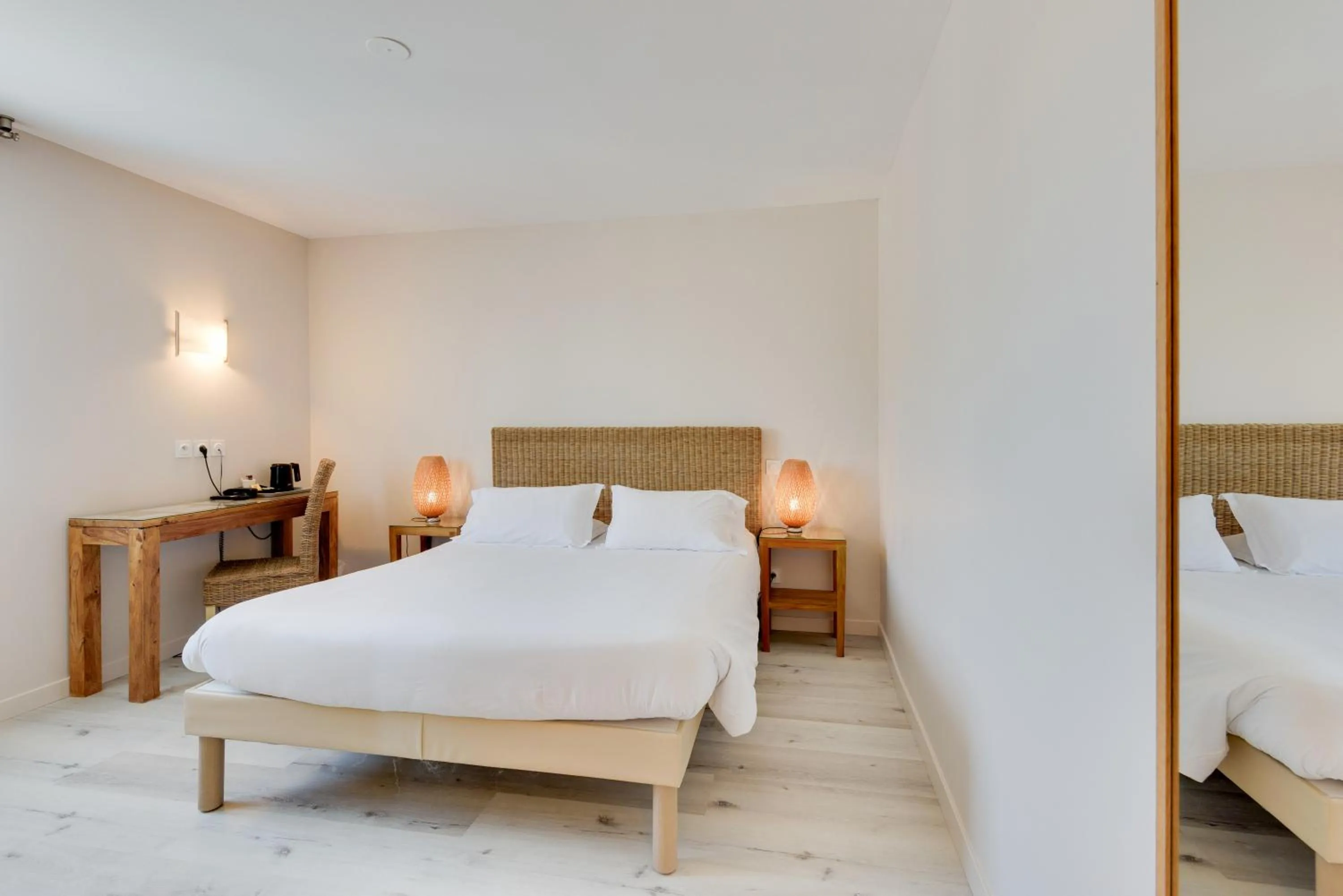 Bedroom, Bed in Kyriad Perpignan Sud