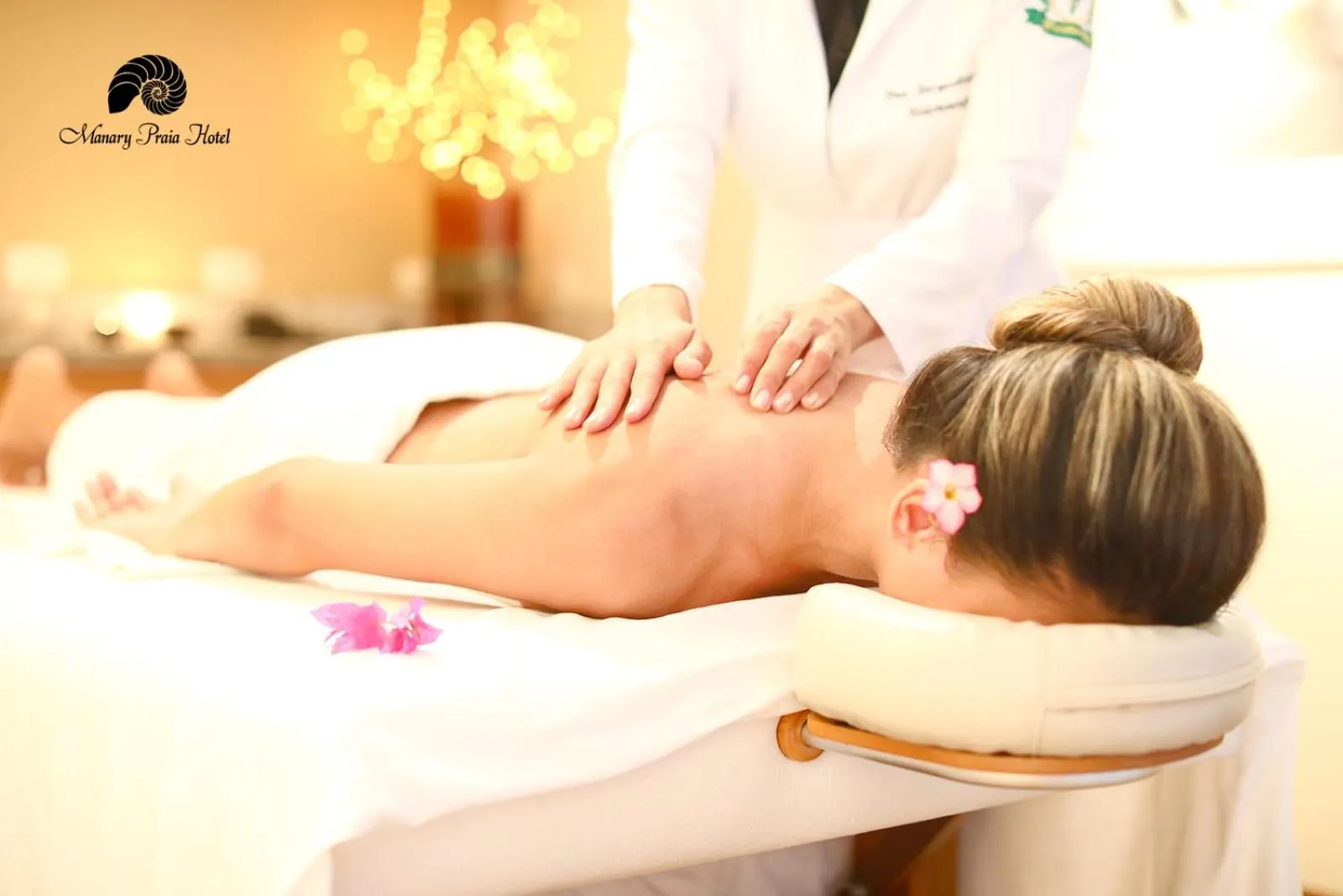 Massage in Manary Praia Hotel