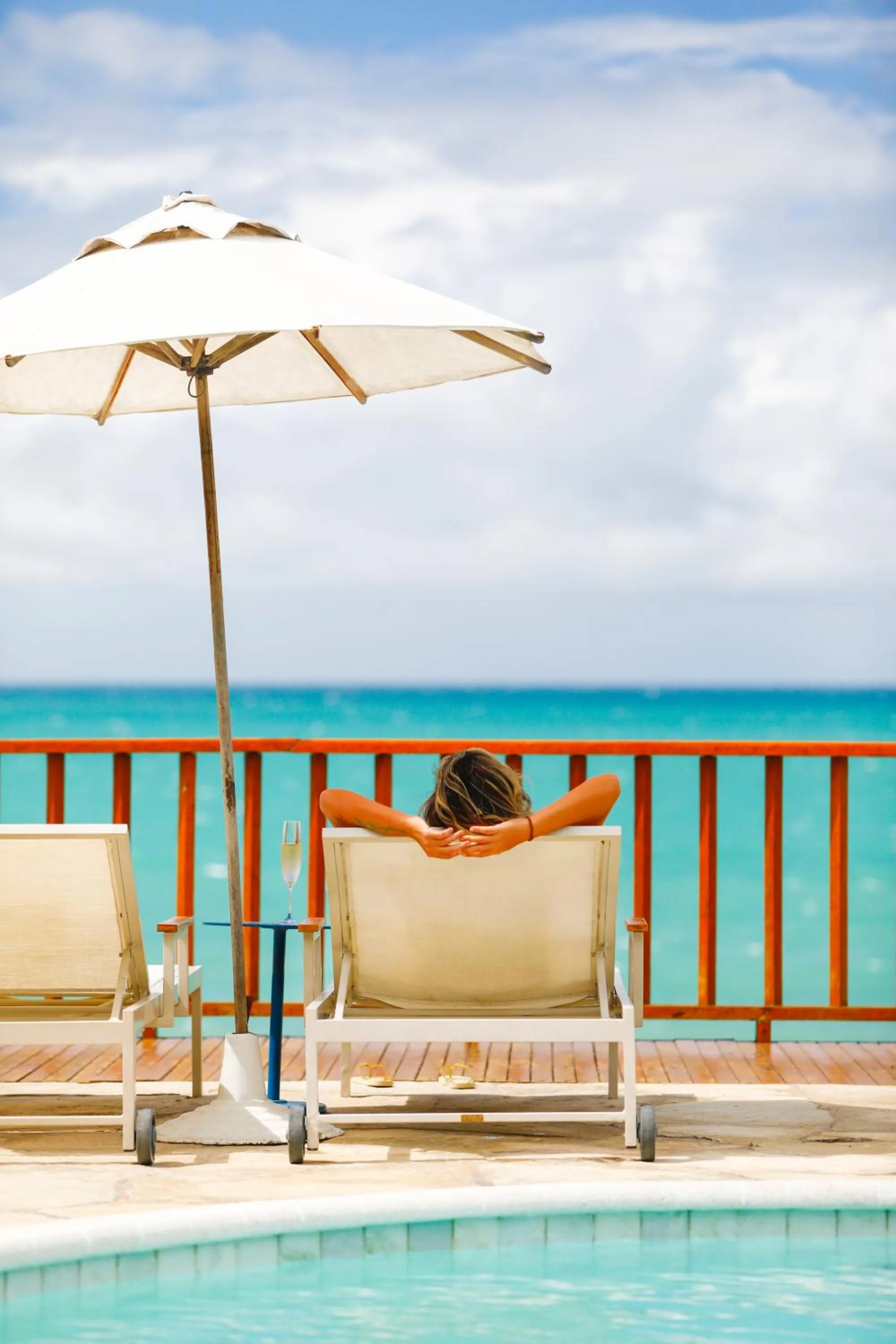 Swimming pool in Manary Praia Hotel