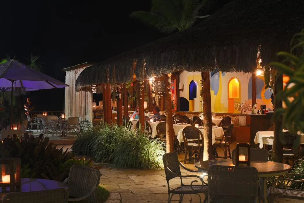 Restaurant/places to eat in Manary Praia Hotel