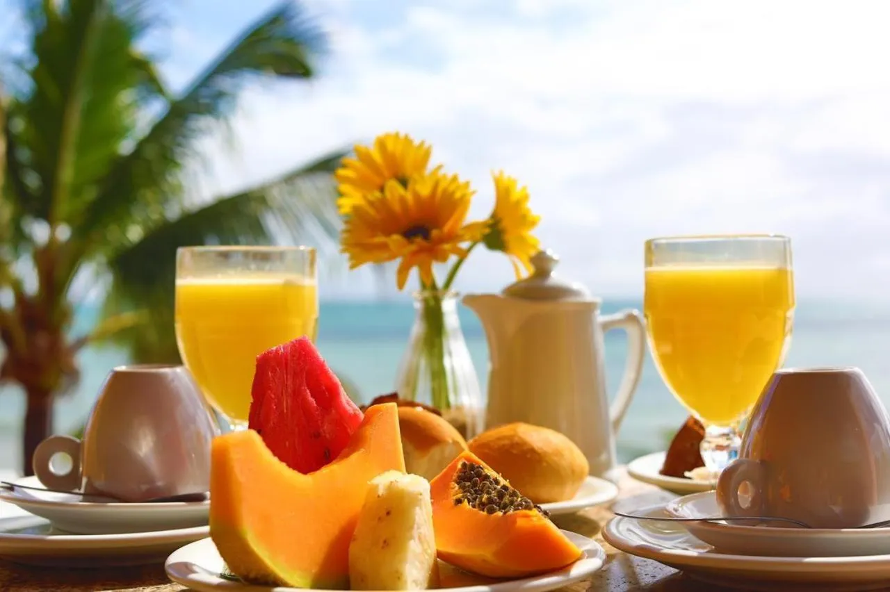 Food and drinks in Manary Praia Hotel