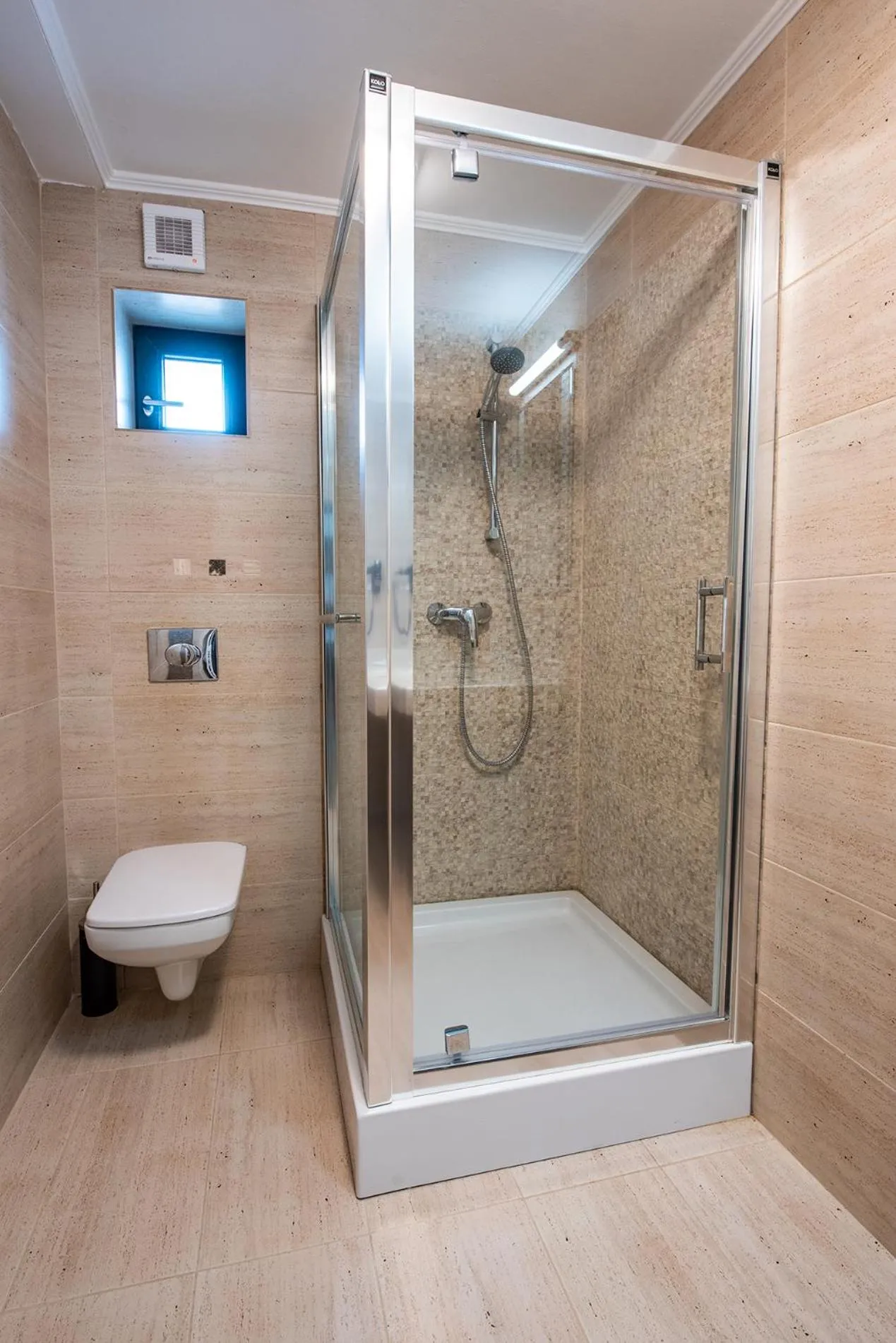 Pensiunea Carul cu flori