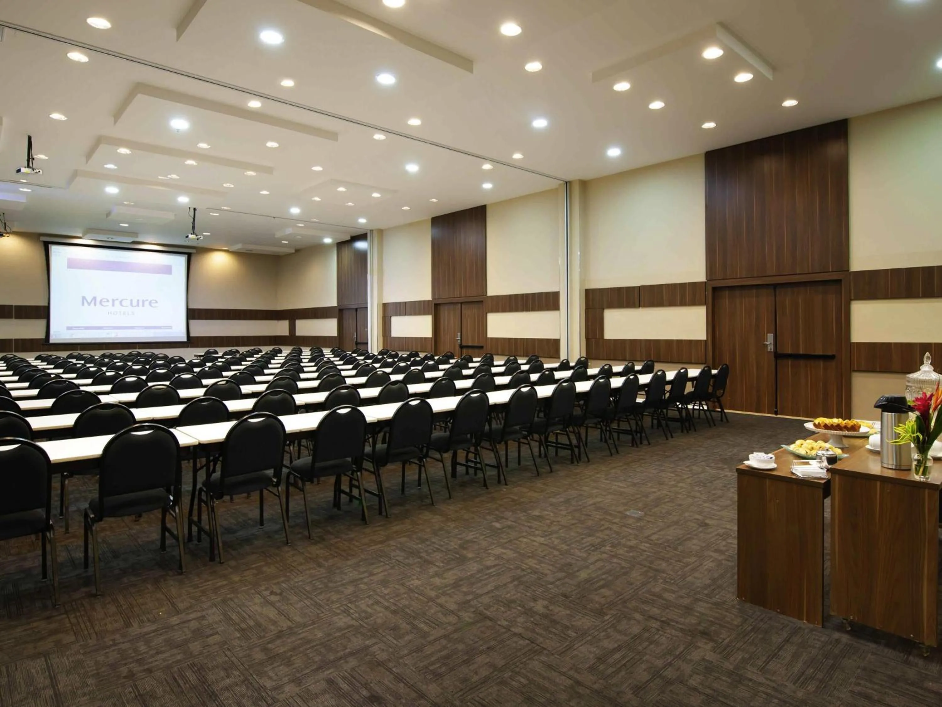 Meeting/conference room in Mercure Rio de Janeiro Nova Iguaçu