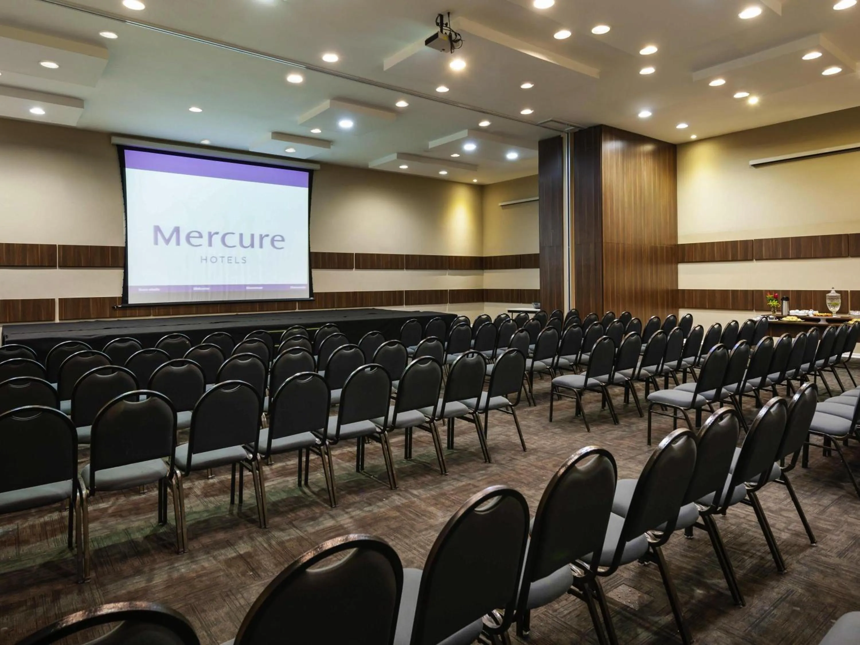 Business facilities in Mercure Rio de Janeiro Nova Iguaçu