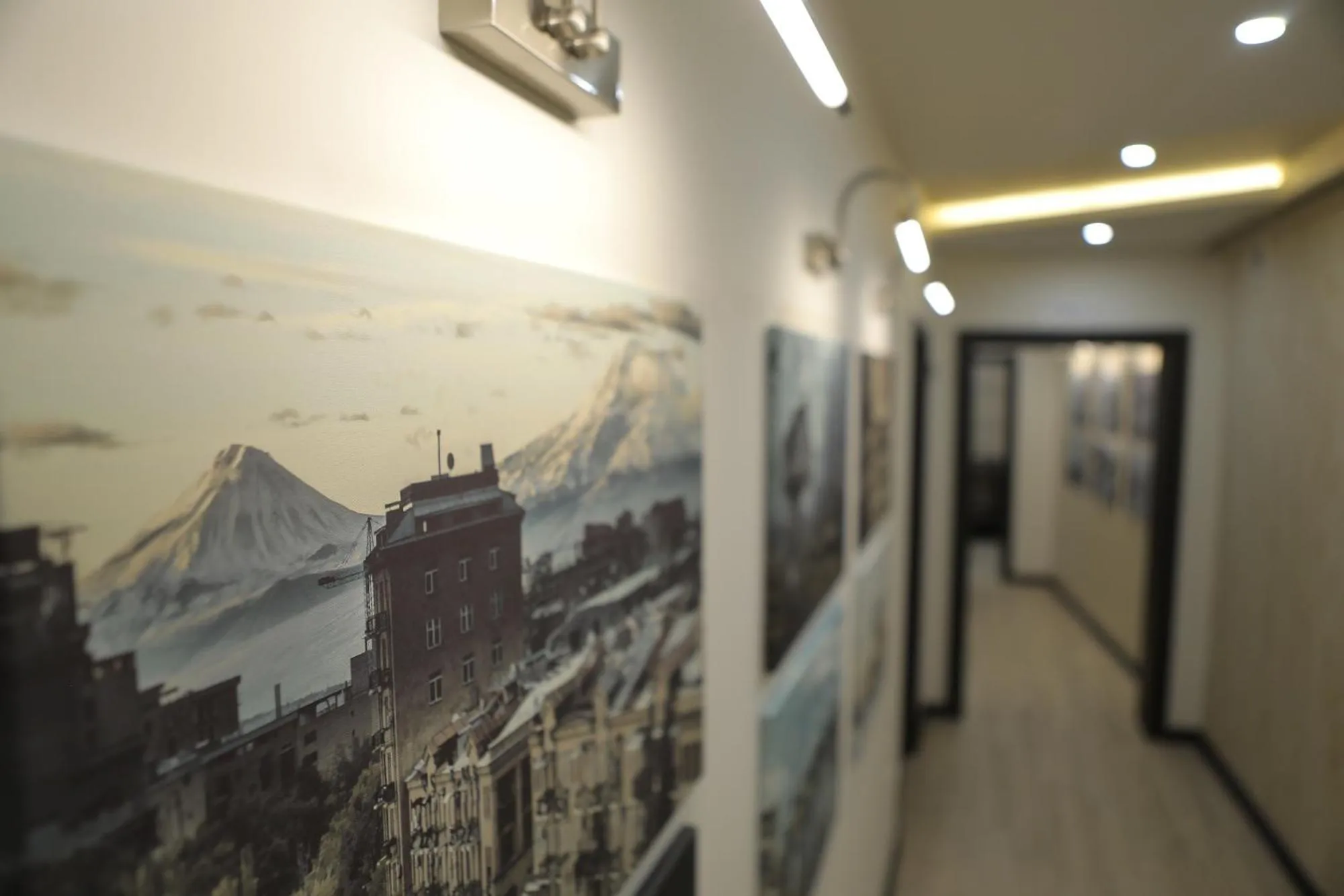 Area and facilities in 4Room Hotel