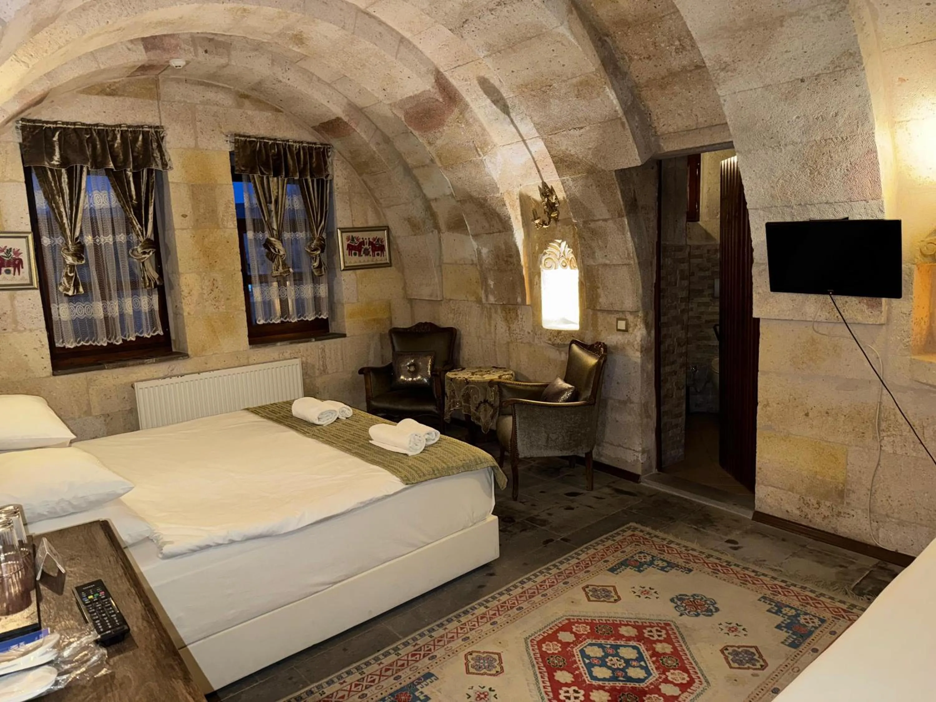 Photo of the whole room, Bed in Cave Art Hotel Cappadocia