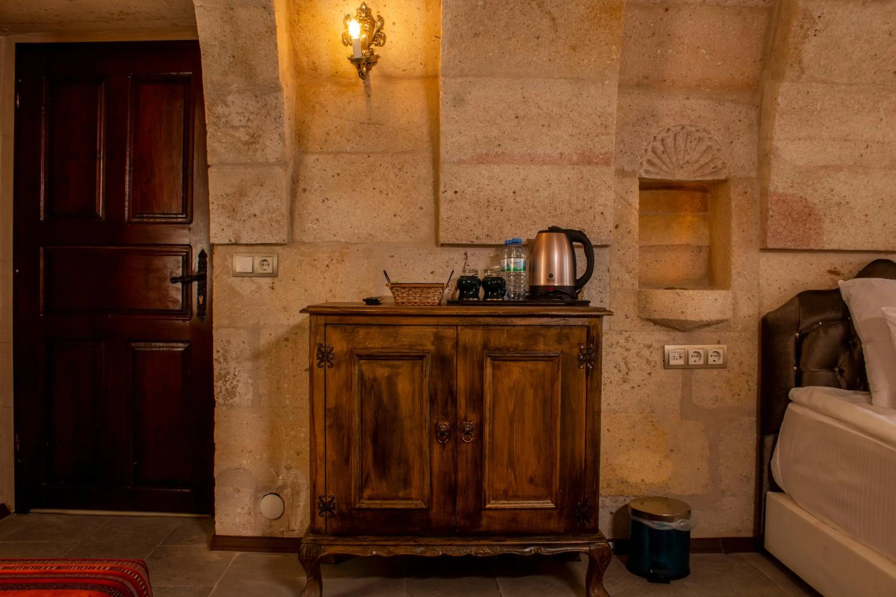 Coffee/tea facilities, Bed in Cave Art Hotel Cappadocia