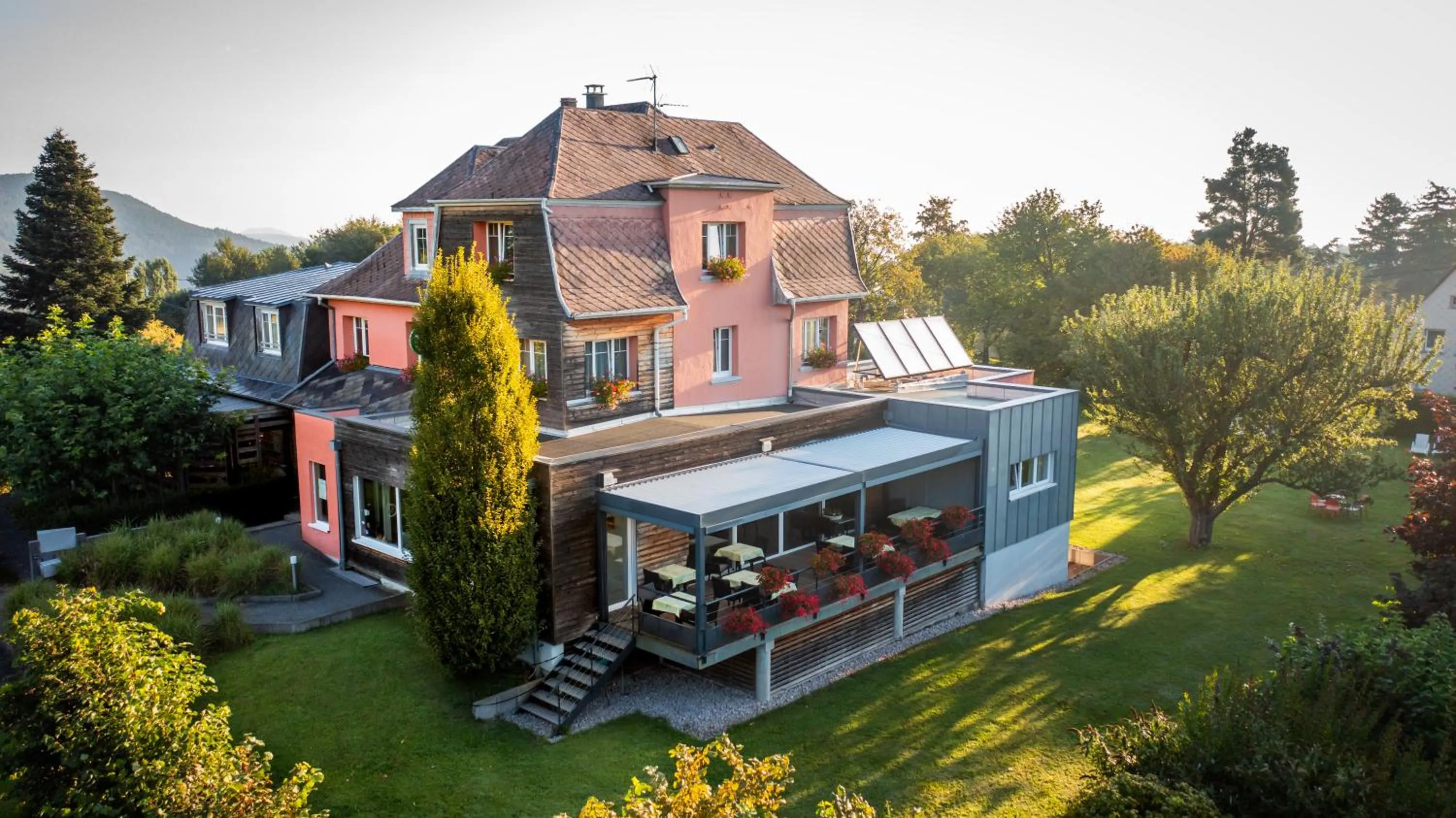 Logis Hôtel Restaurant & Spa La Rochette