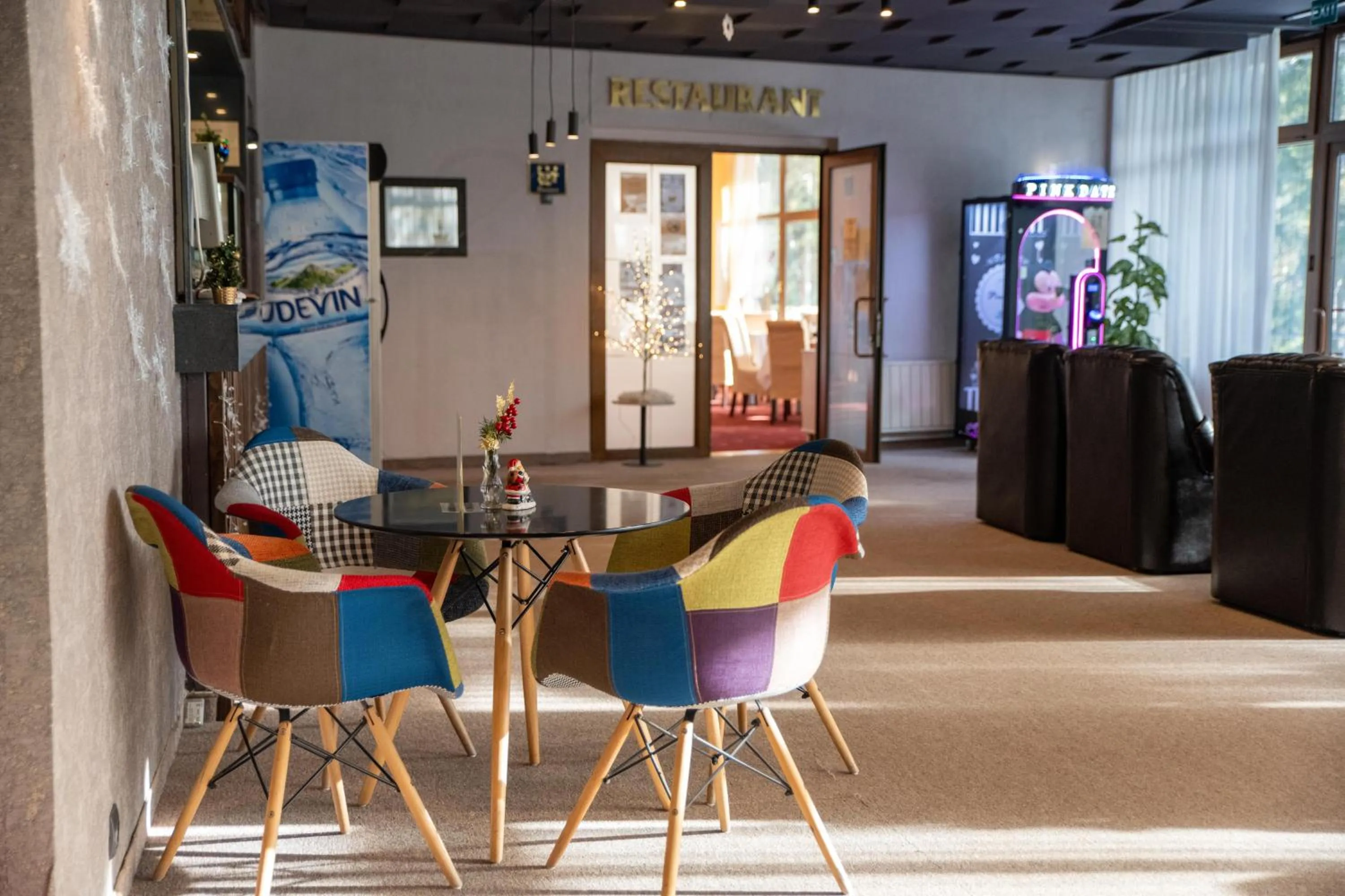 Lounge or bar in Hotel Borovets Edelweiss