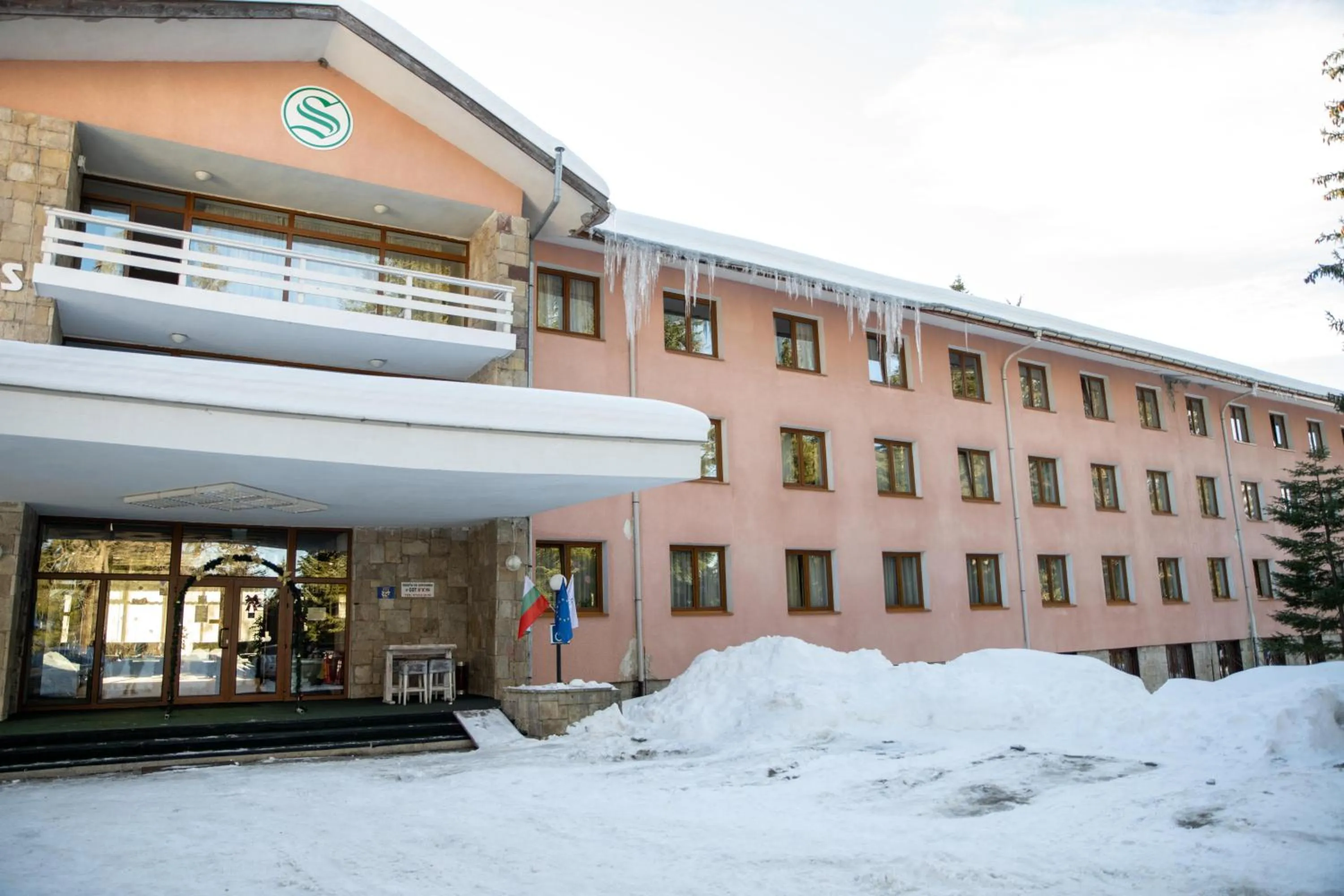 Property building in Hotel Borovets Edelweiss