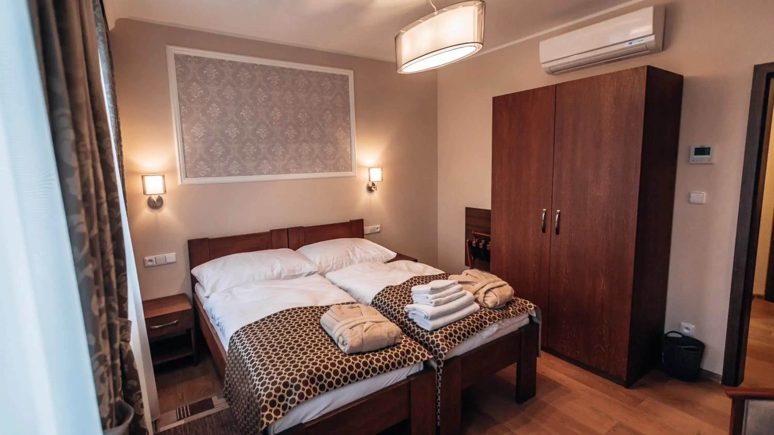 Standard Double or Twin Room in Star Hotel Standard Double or Twin Room in Star Hotel