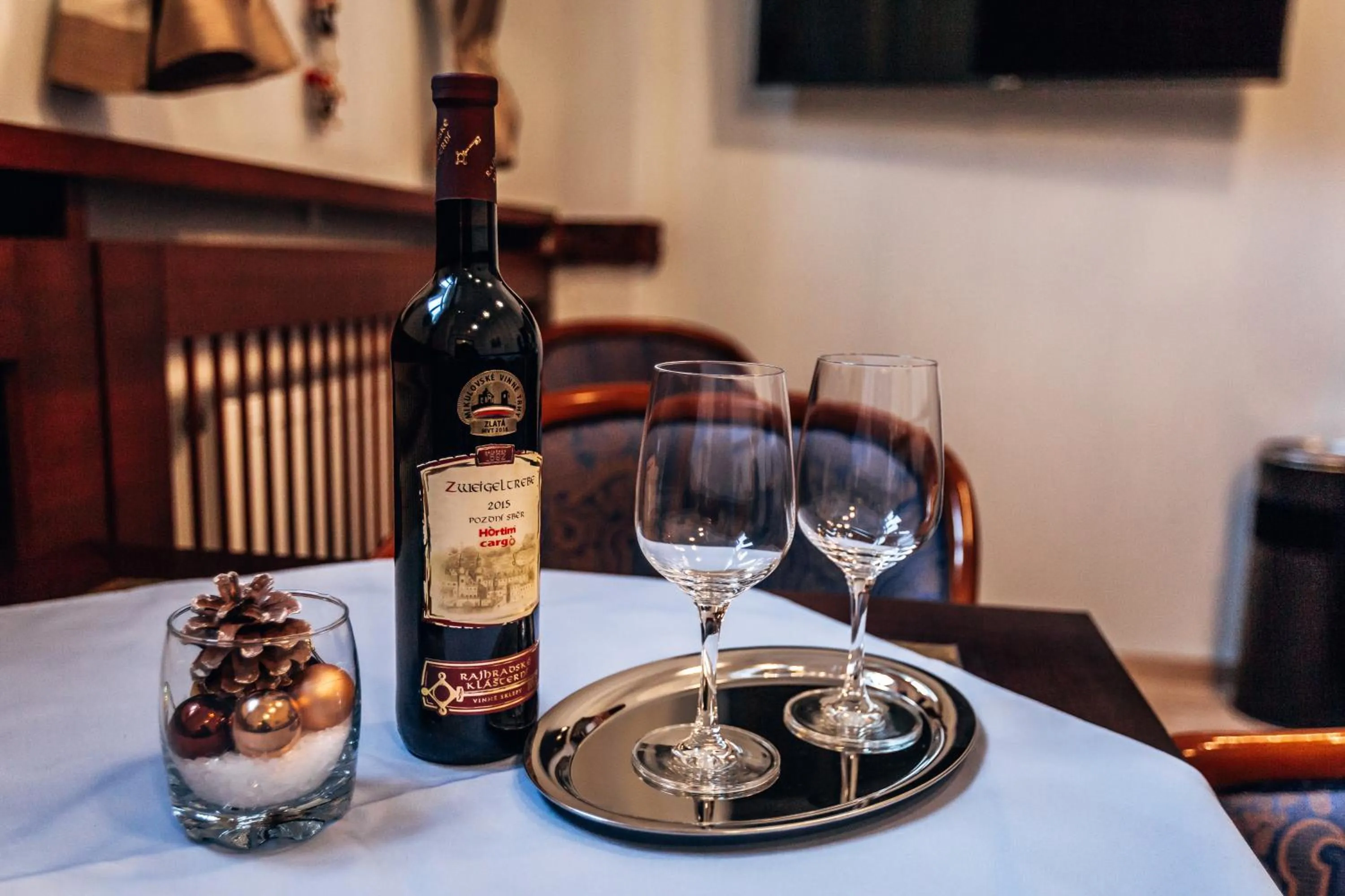 Food and drinks in Star Hotel