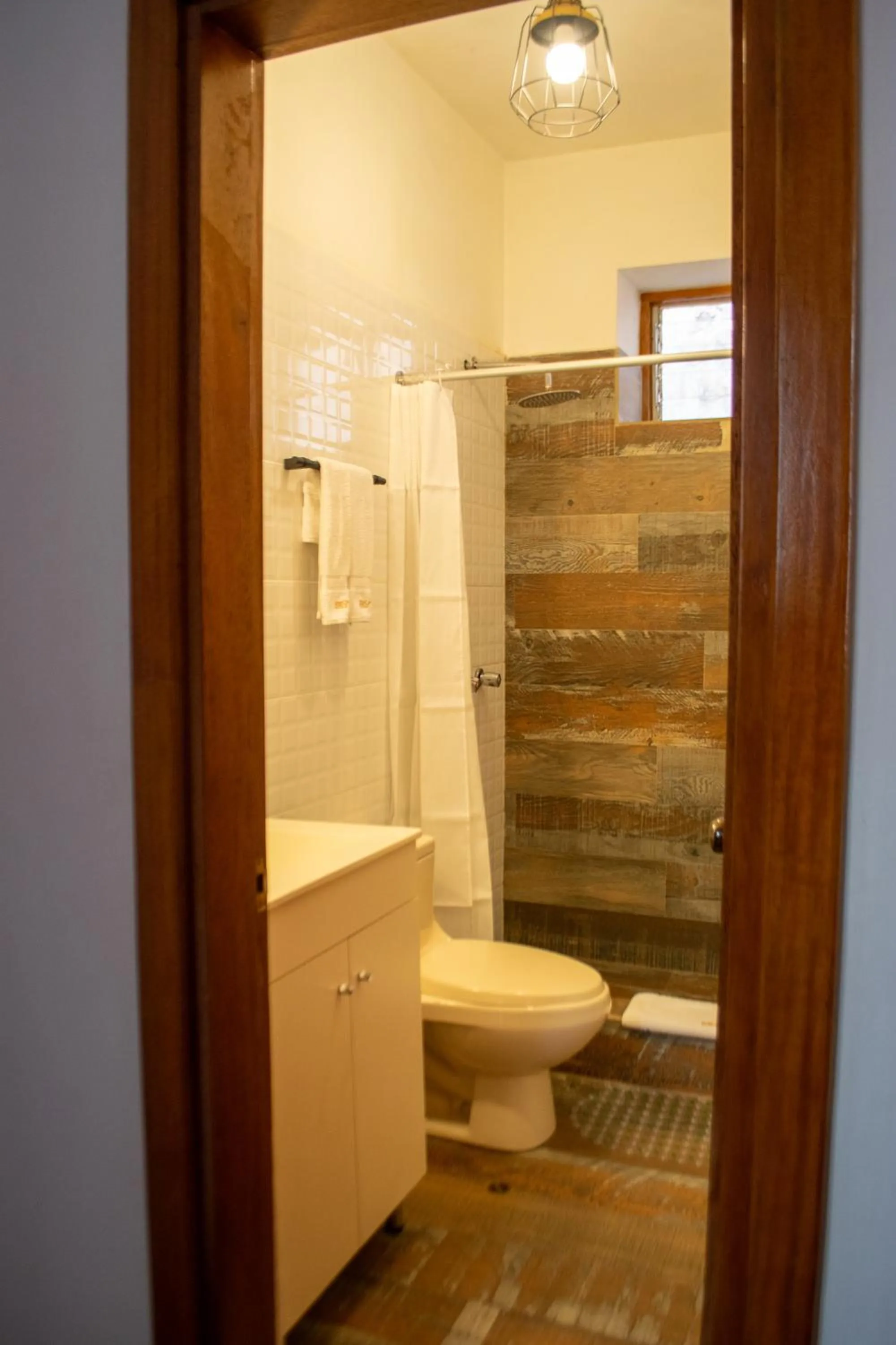 Shower in Hotel Monasterio San Pedro