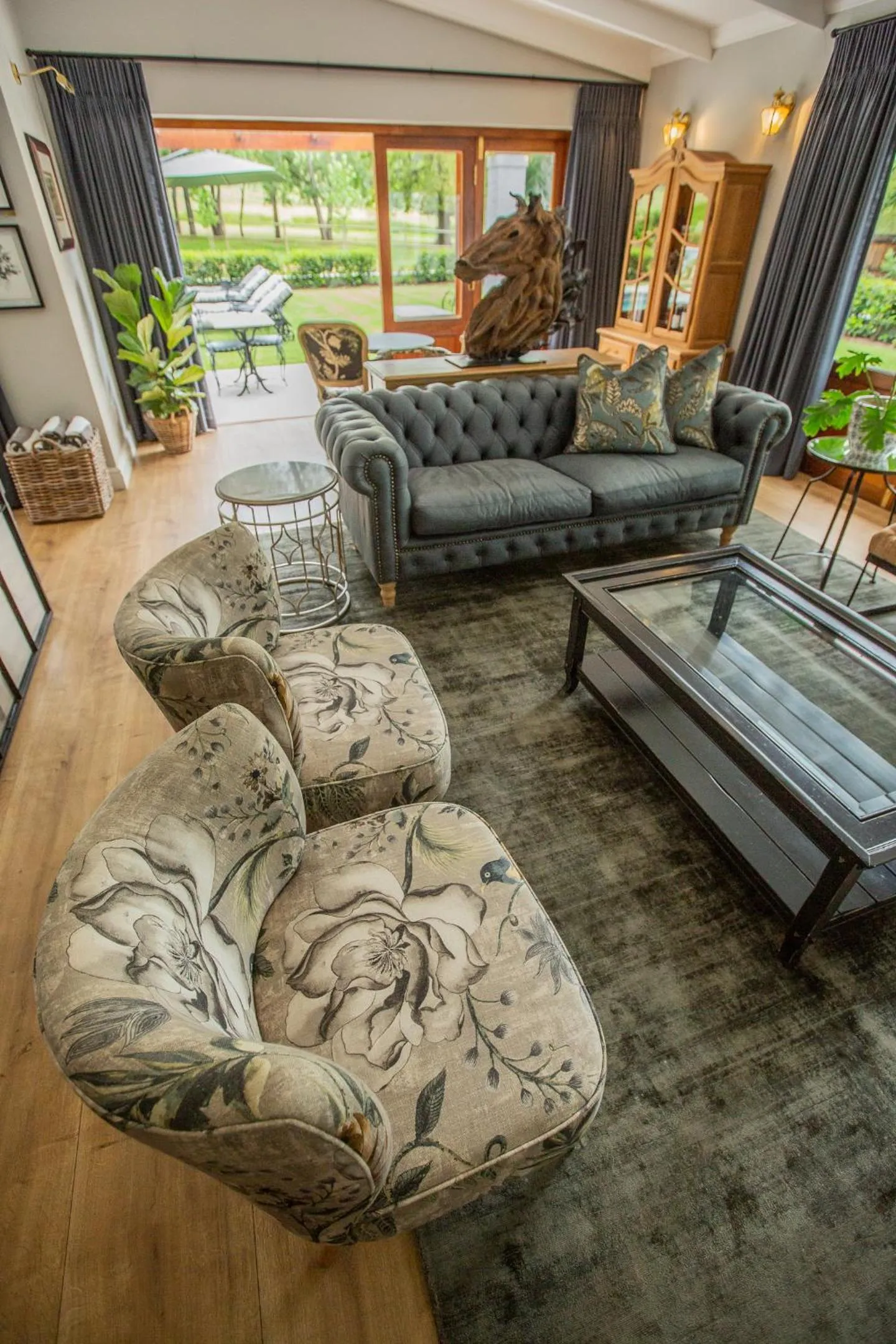 Seating area in Simonzicht Guest House
