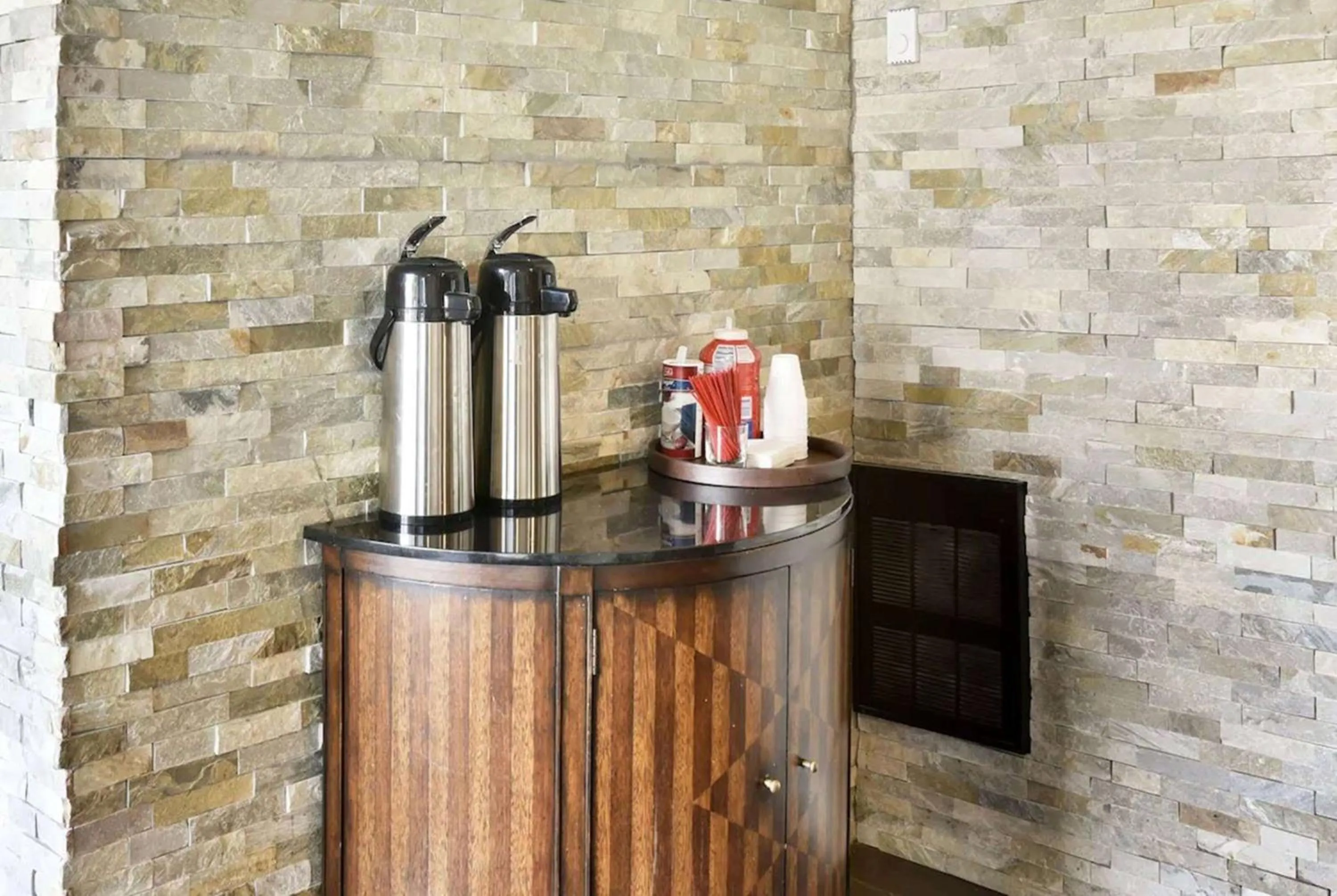 Lobby or reception in Baymont Inn and Suites by Wyndham Columbus / Near OSU