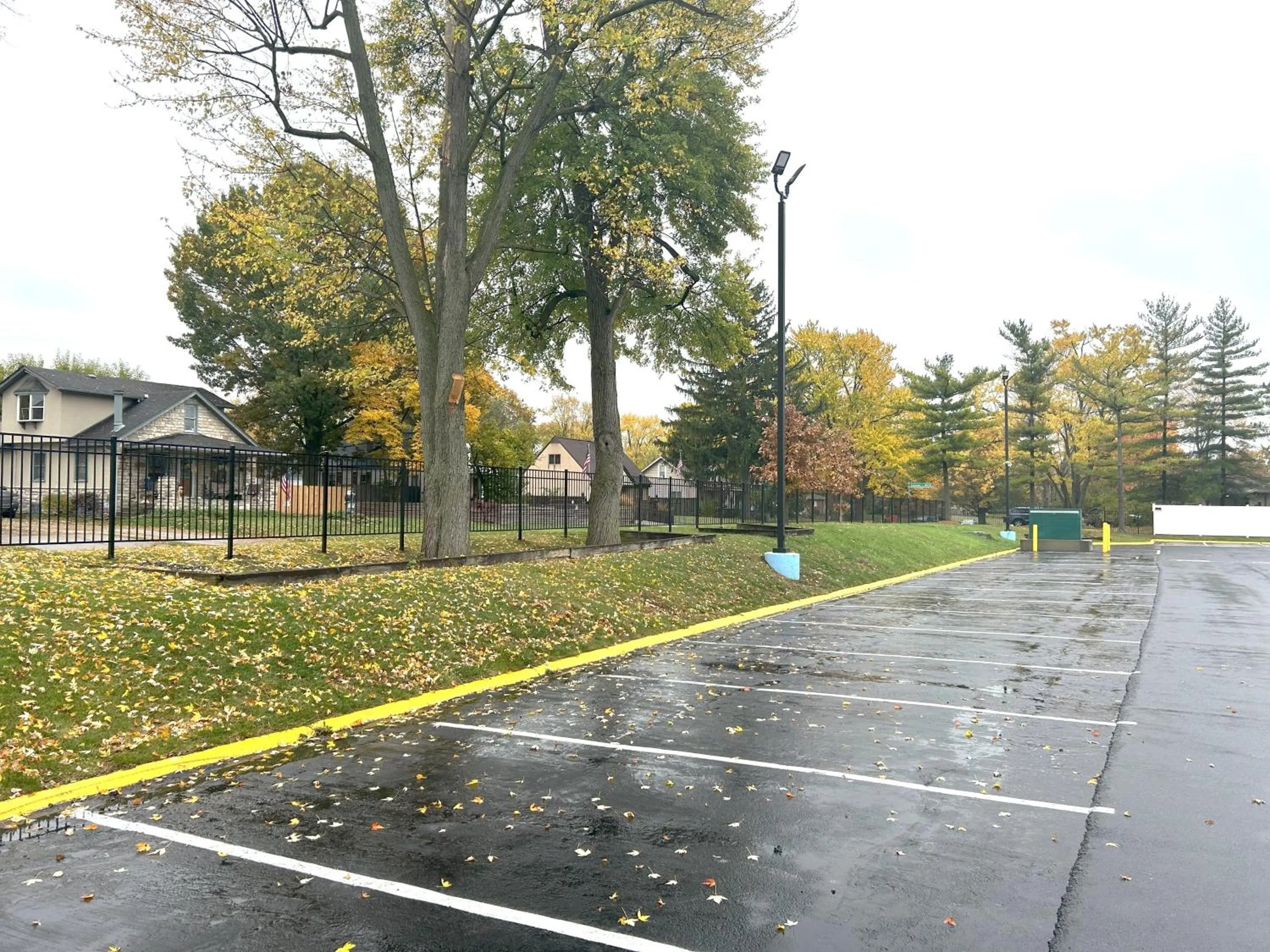 Parking in Baymont Inn and Suites by Wyndham Columbus / Near OSU