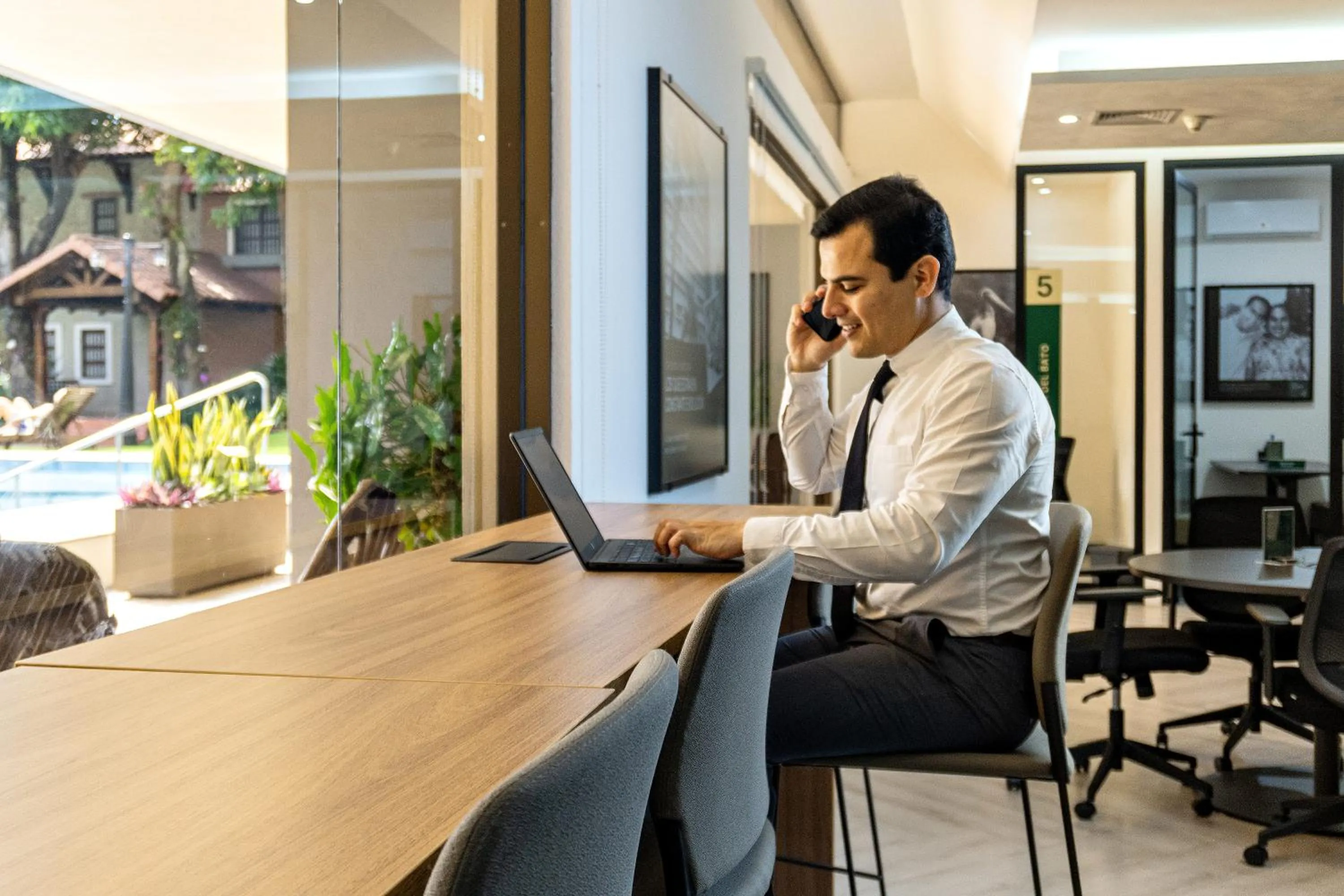 Seating area in Hotel Cortez