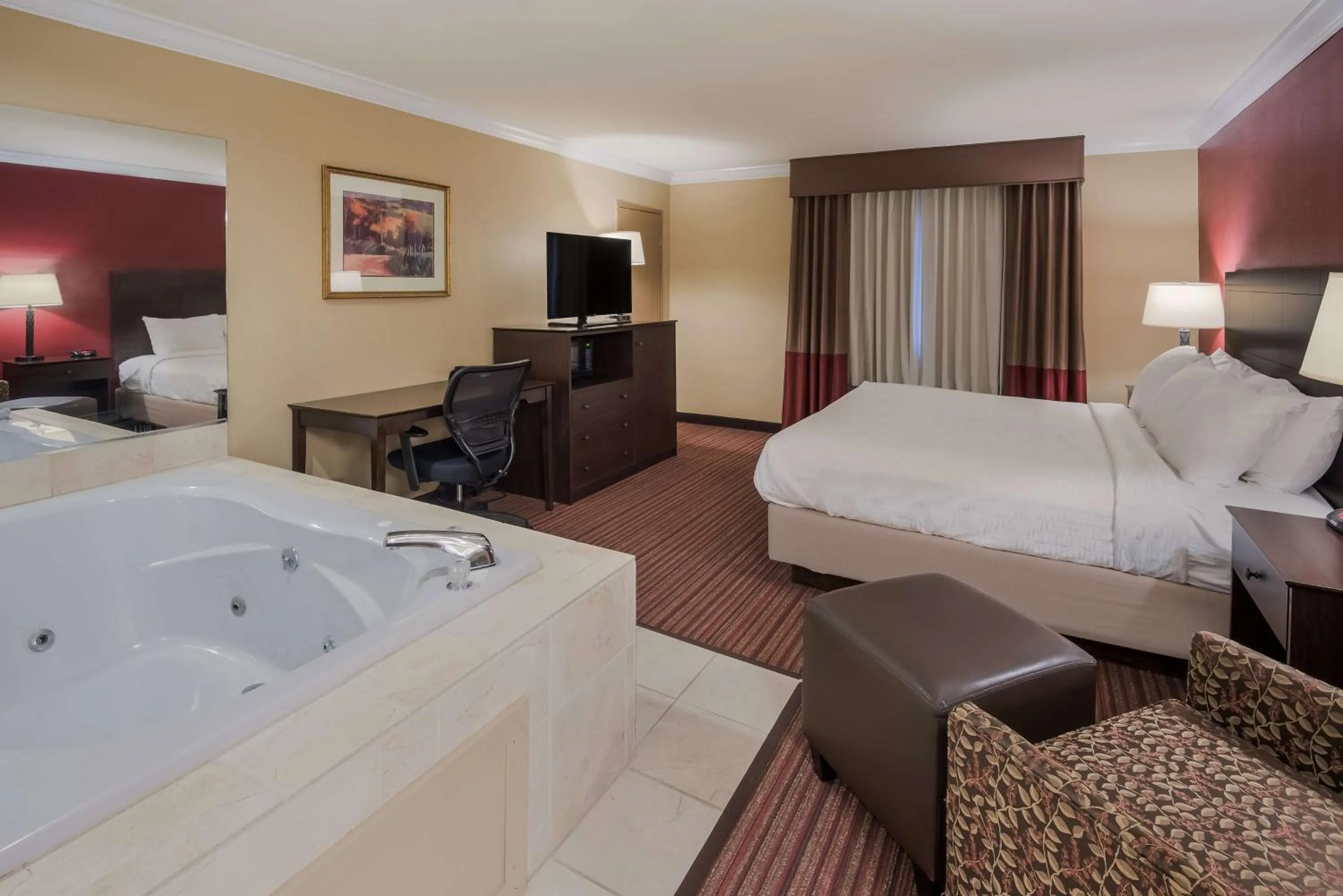 Bed in Best Western Sycamore Inn