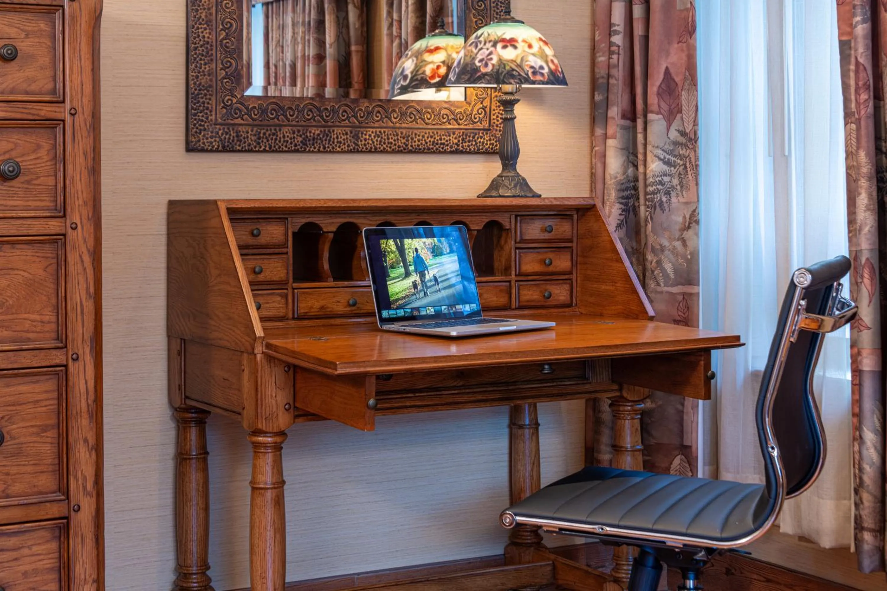 hair dresser in Best Western Plus Waterbury - Stowe