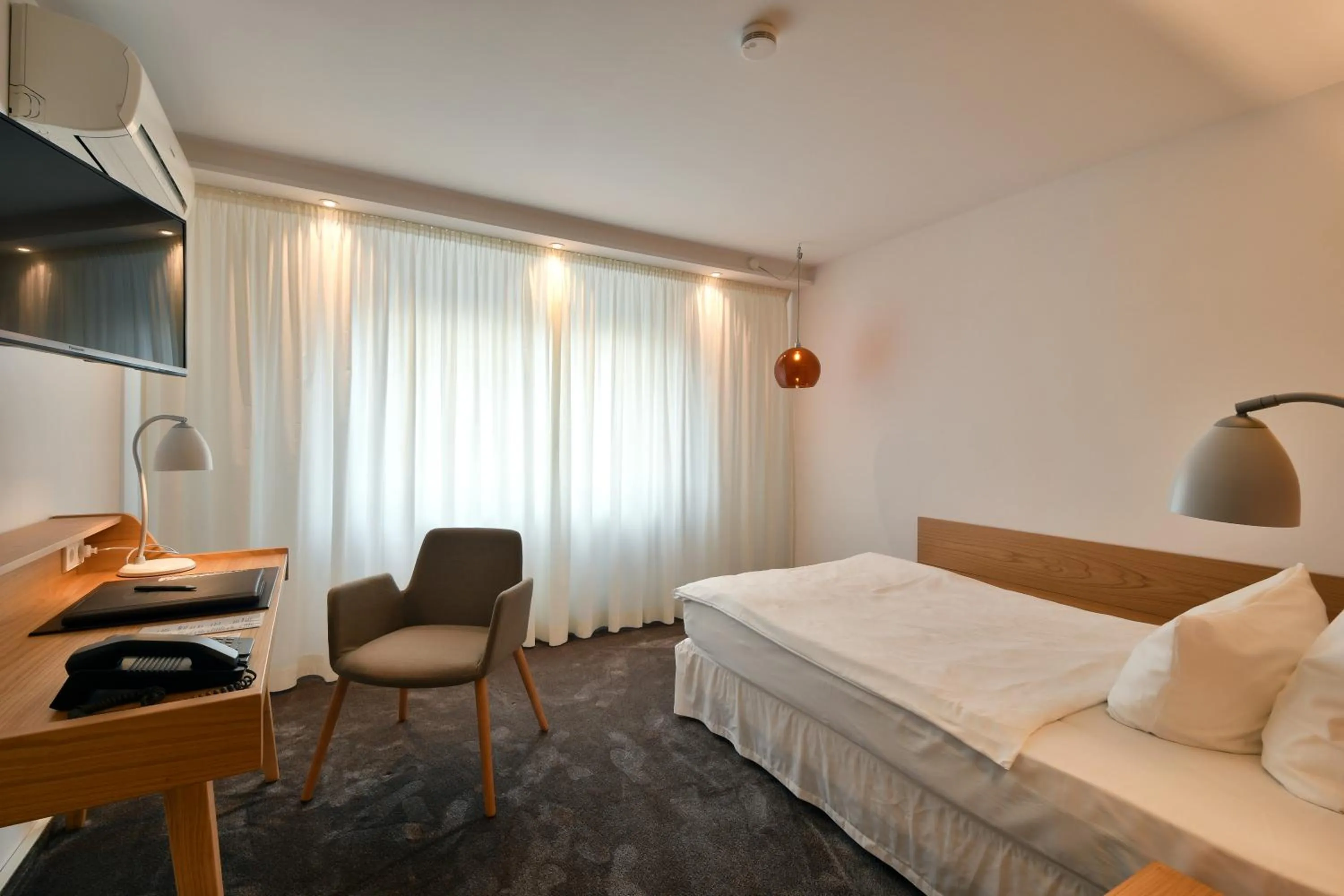 Photo of the whole room, Bed in Hotel Adler Asperg