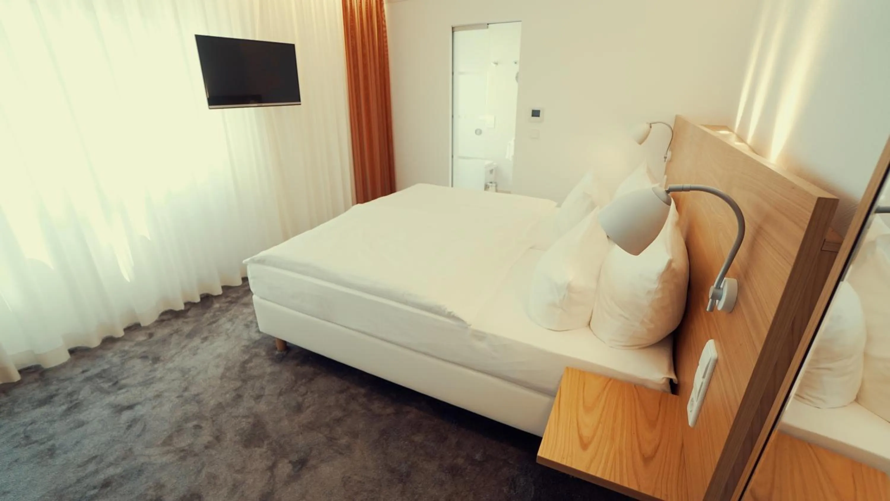 Bedroom, Bed in Hotel Adler Asperg