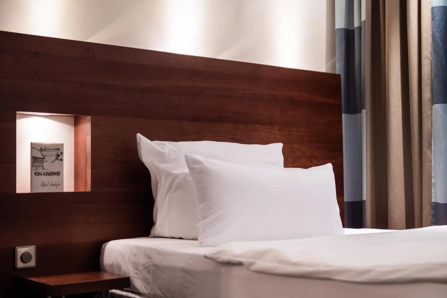 Decorative detail, Bed in Hotel Adler Asperg