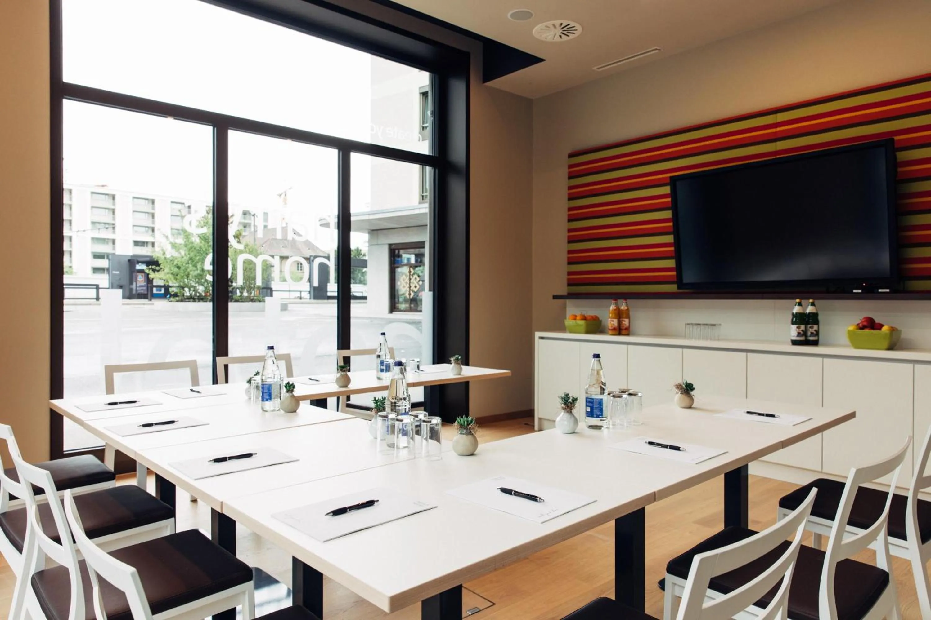 Meeting/conference room in harry's home Zürich-Wallisellen