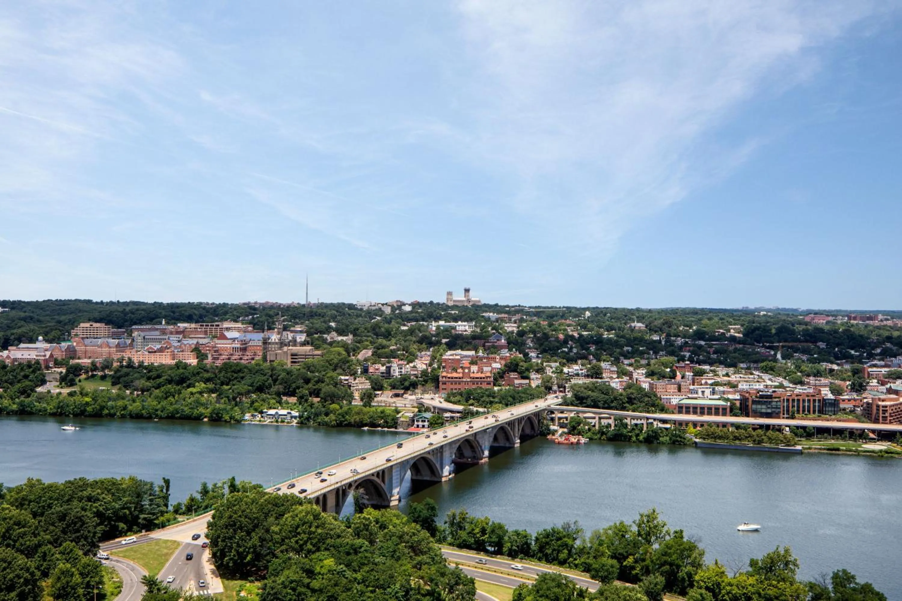 Photo of the whole room in Le Meridien Arlington