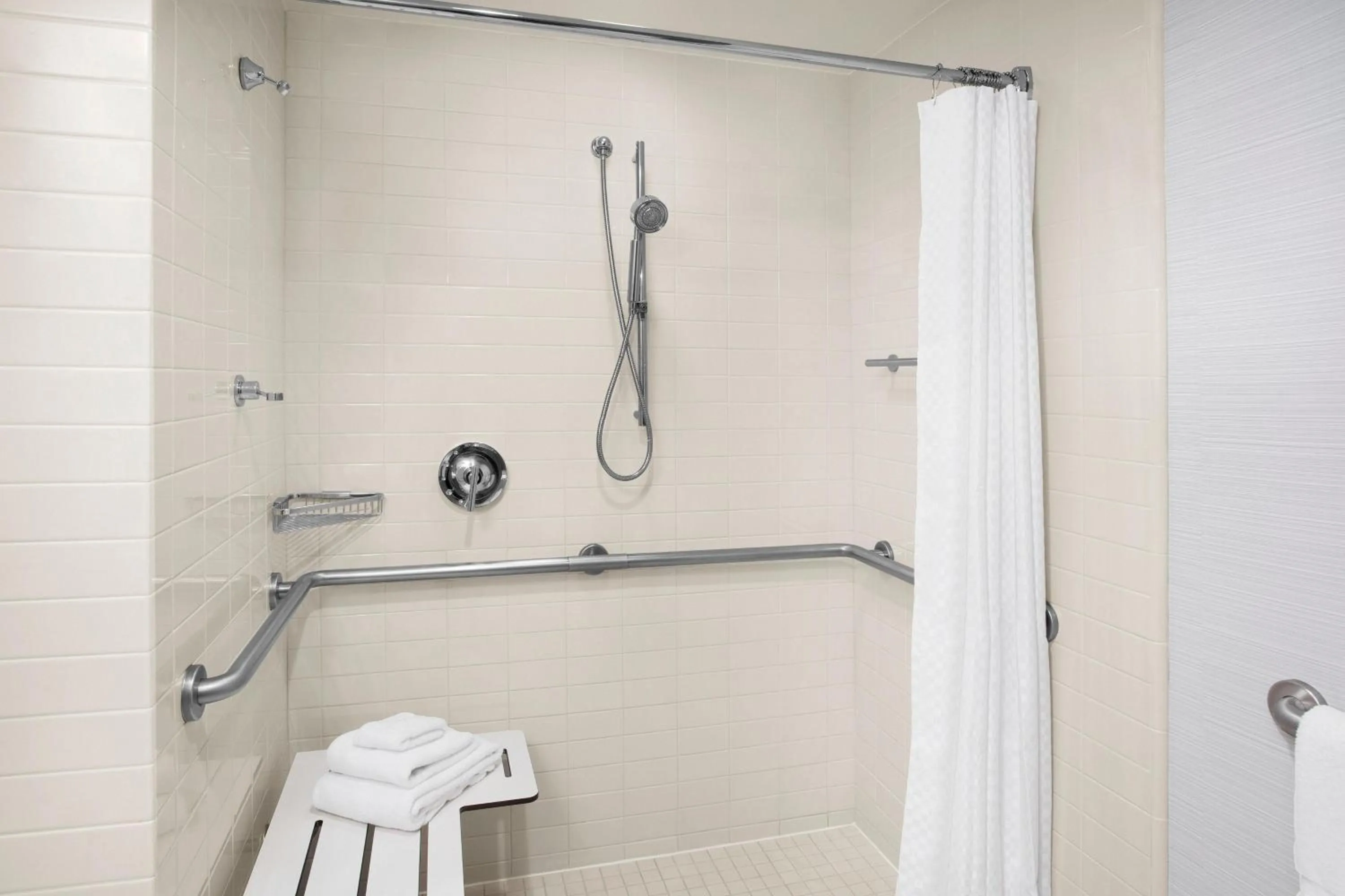 Bathroom in Le Meridien Arlington