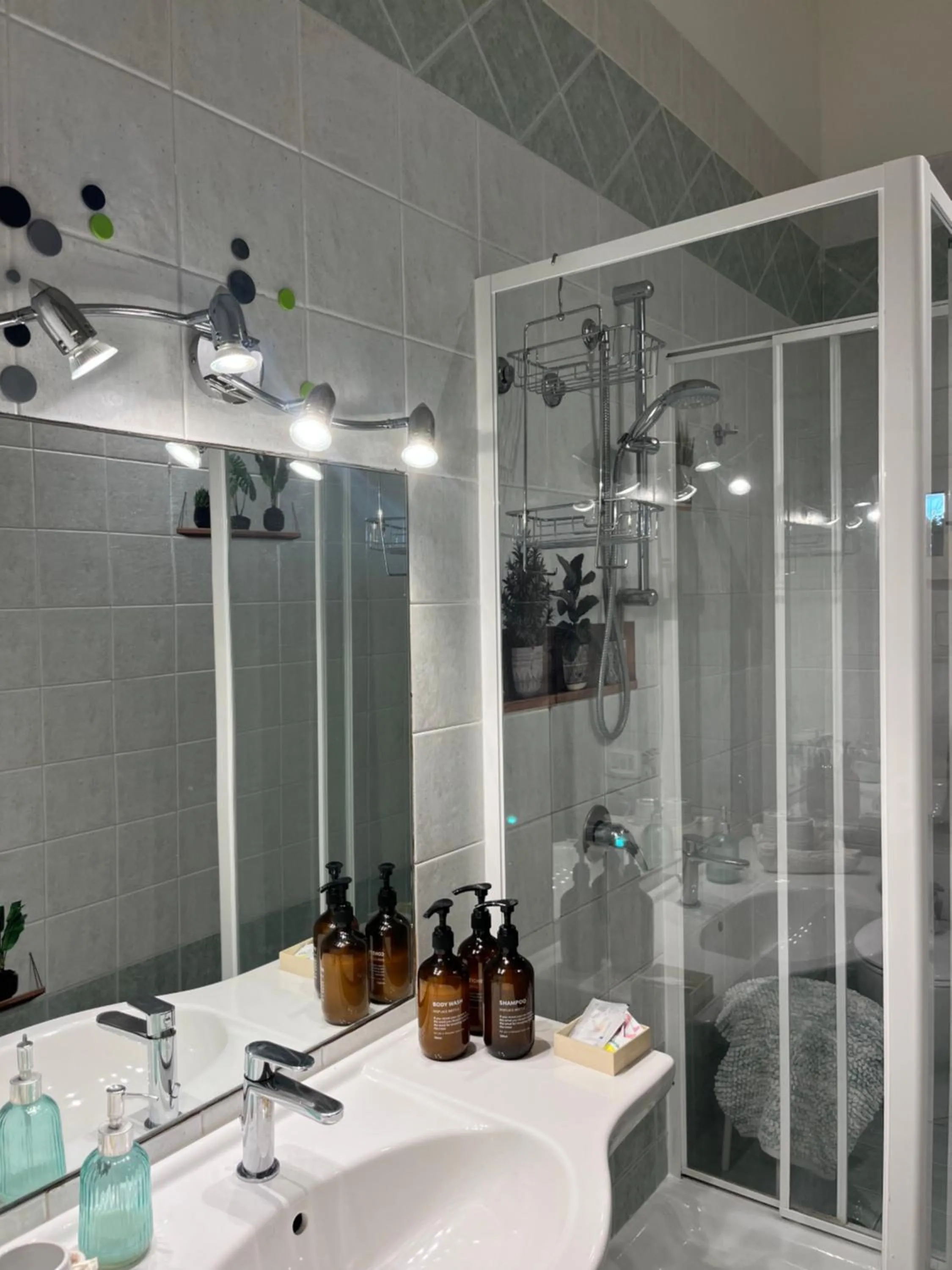 Bathroom in Serapisuite