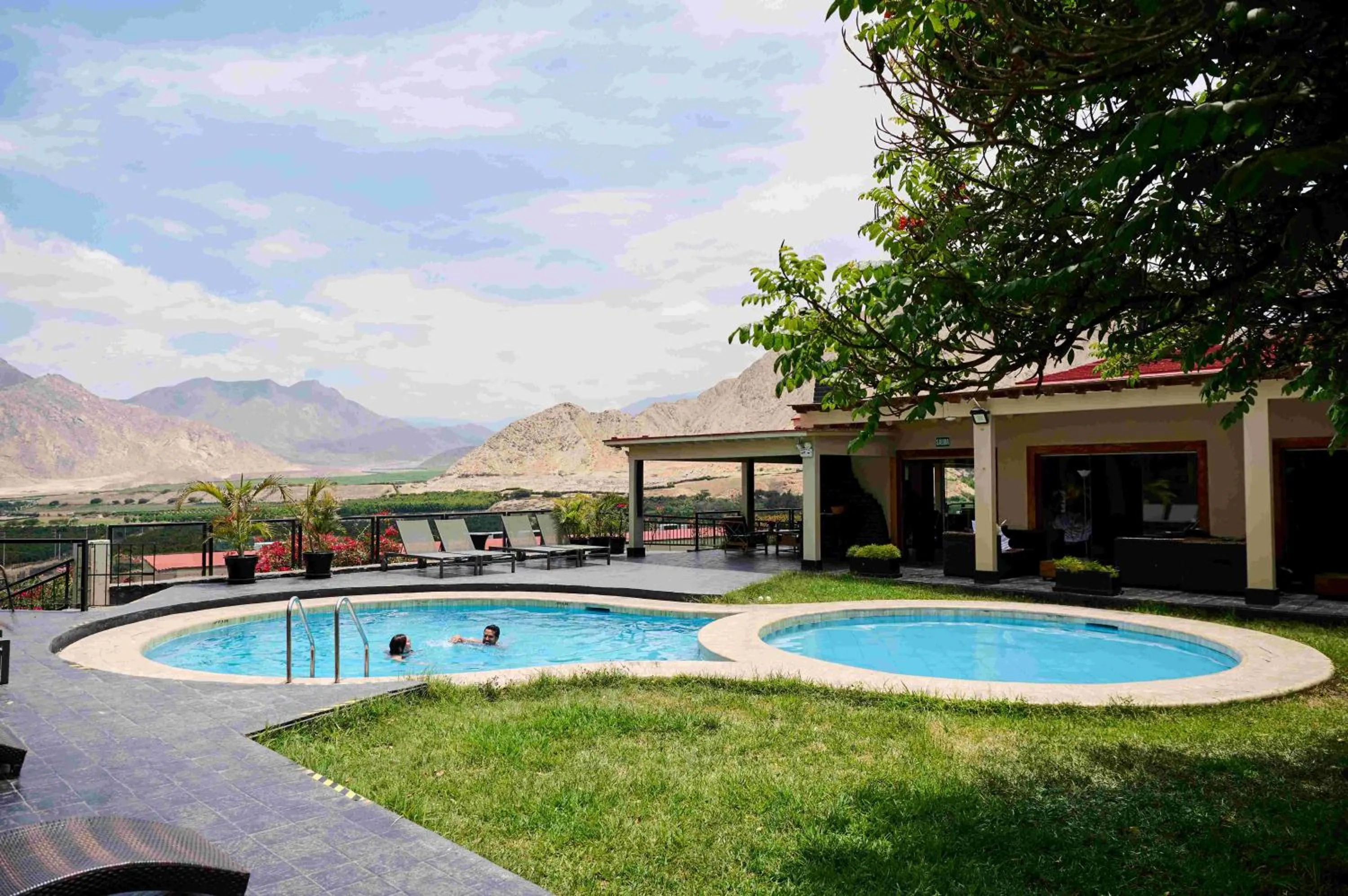 Swimming pool in Empedrada Ranch & Lodge - Hotel Asociado Casa Andina
