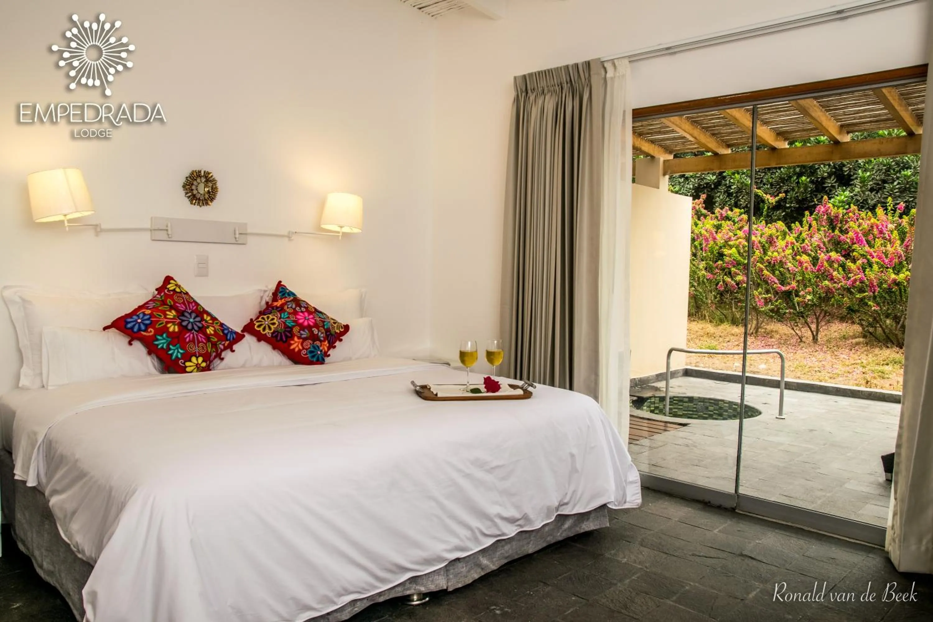 Photo of the whole room, Bed in Empedrada Ranch & Lodge - Hotel Asociado Casa Andina