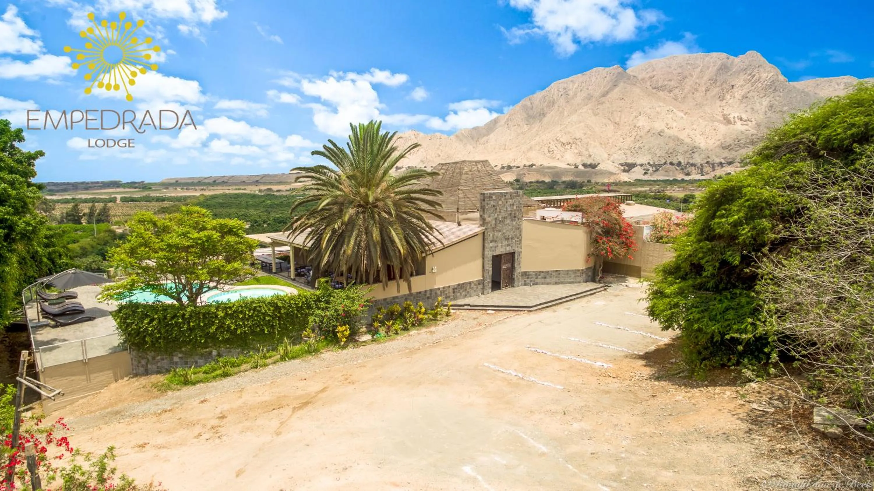 Facade/entrance in Empedrada Ranch & Lodge - Hotel Asociado Casa Andina