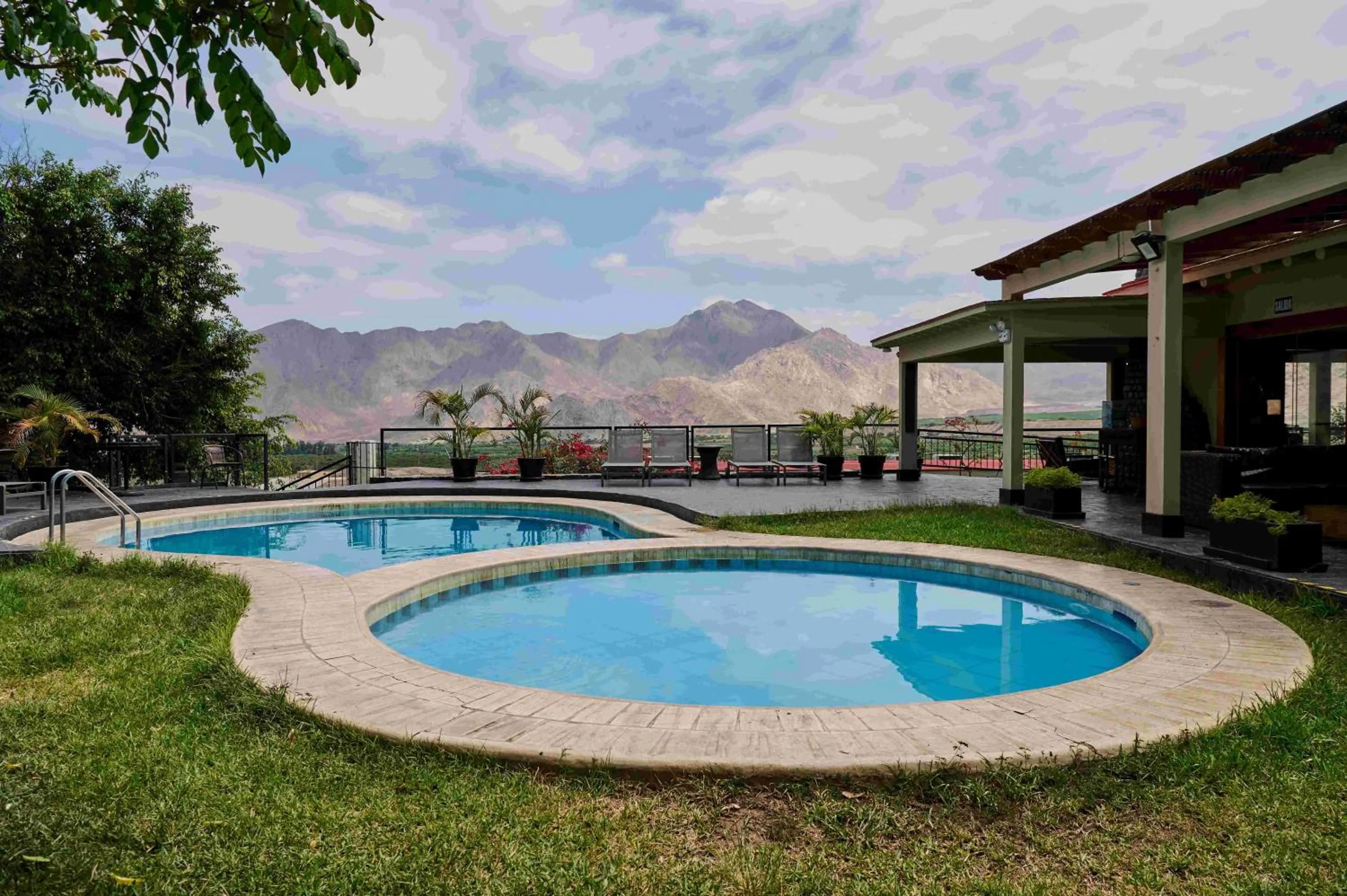 Swimming pool in Empedrada Ranch & Lodge - Hotel Asociado Casa Andina