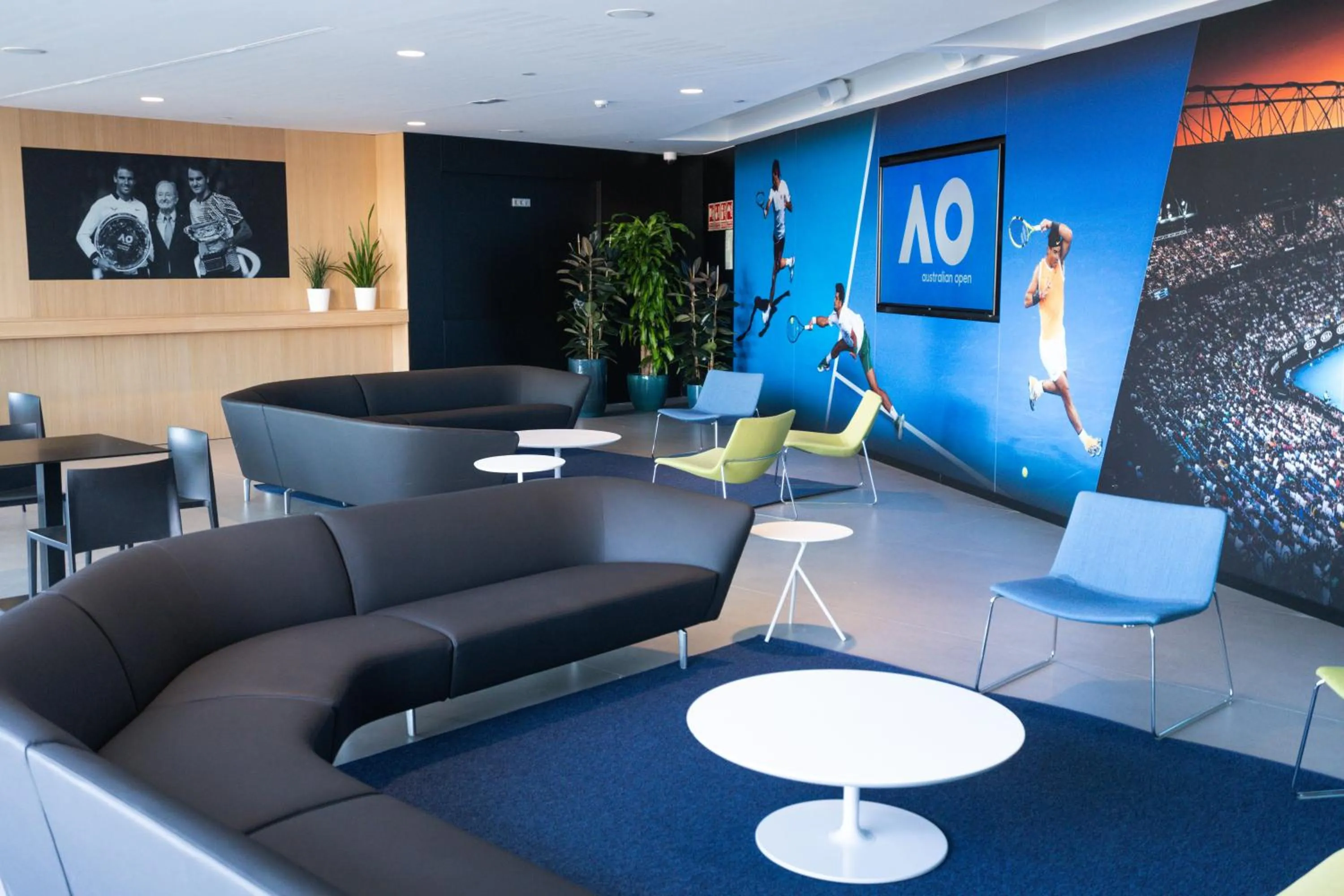 Restaurant/places to eat in Rafa Nadal Residence