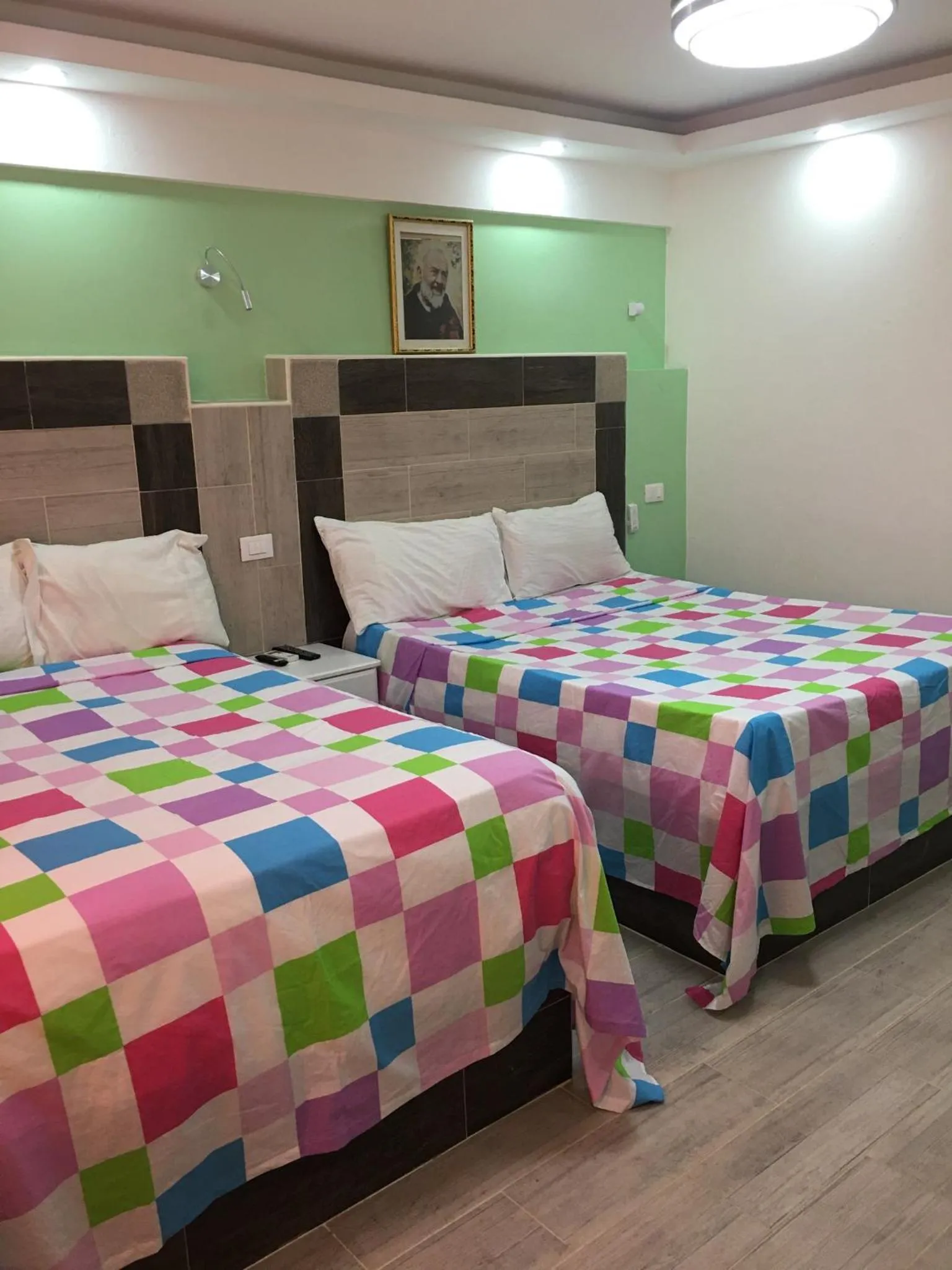 Photo of the whole room, Bed in Hotel Restaurant Hamilton