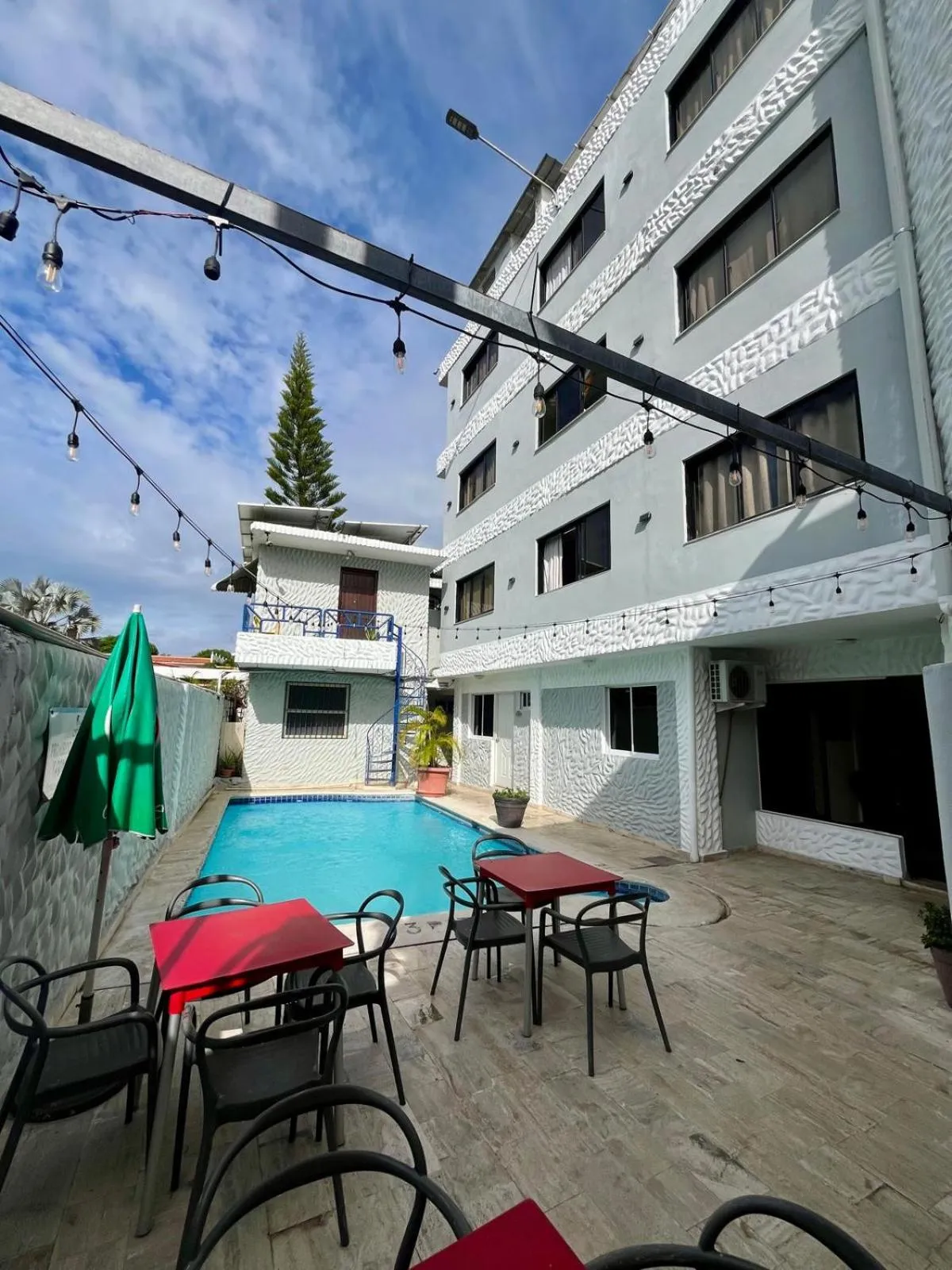 Pool view in Hotel Restaurant Hamilton