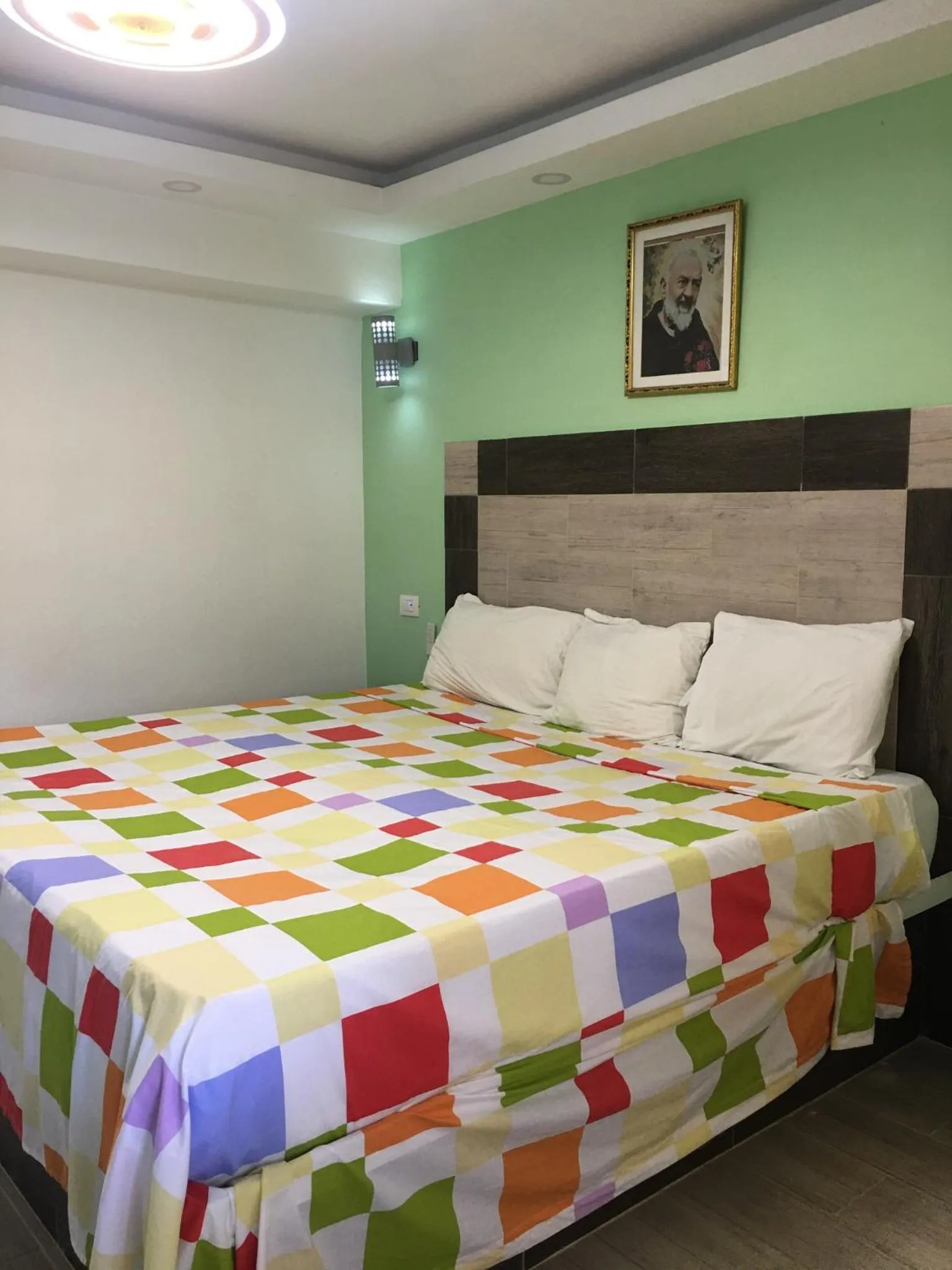 Bed in Hotel Restaurant Hamilton