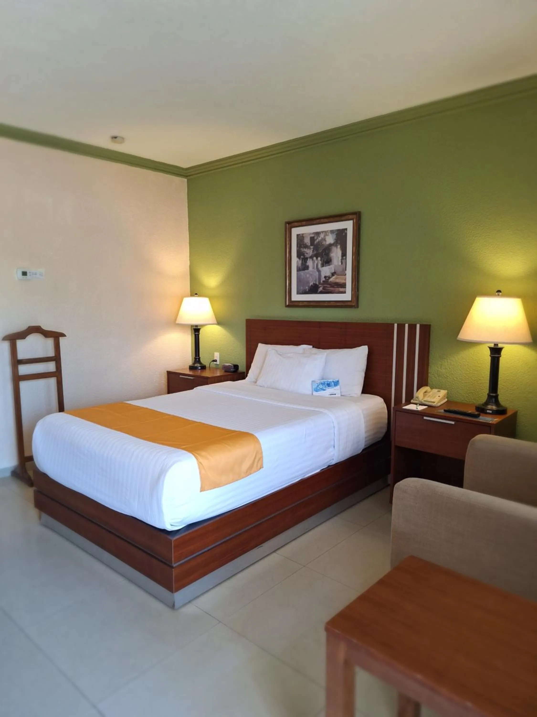 Bed in Quality Inn Ciudad Obregon