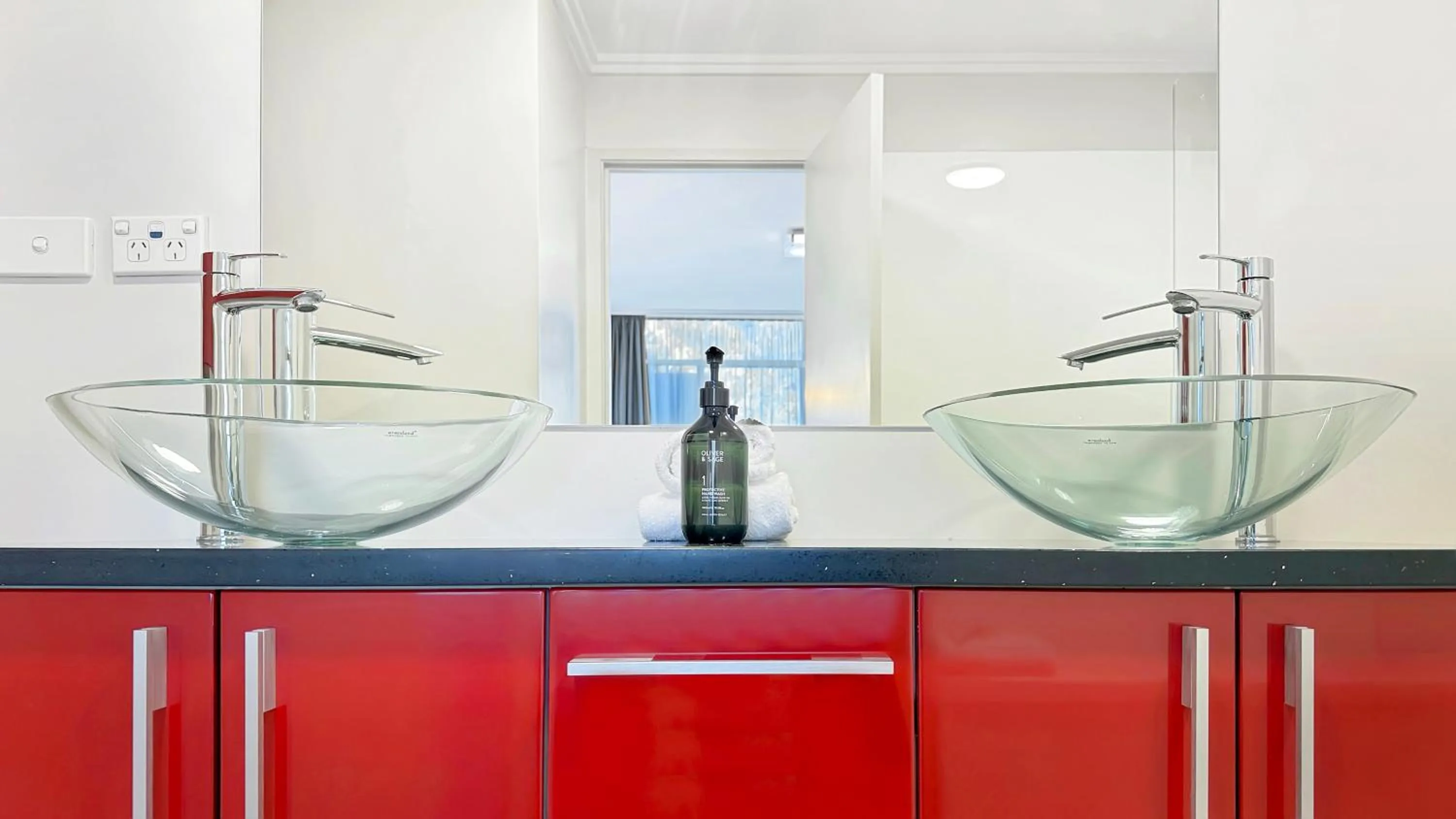 Bathroom in expressotel