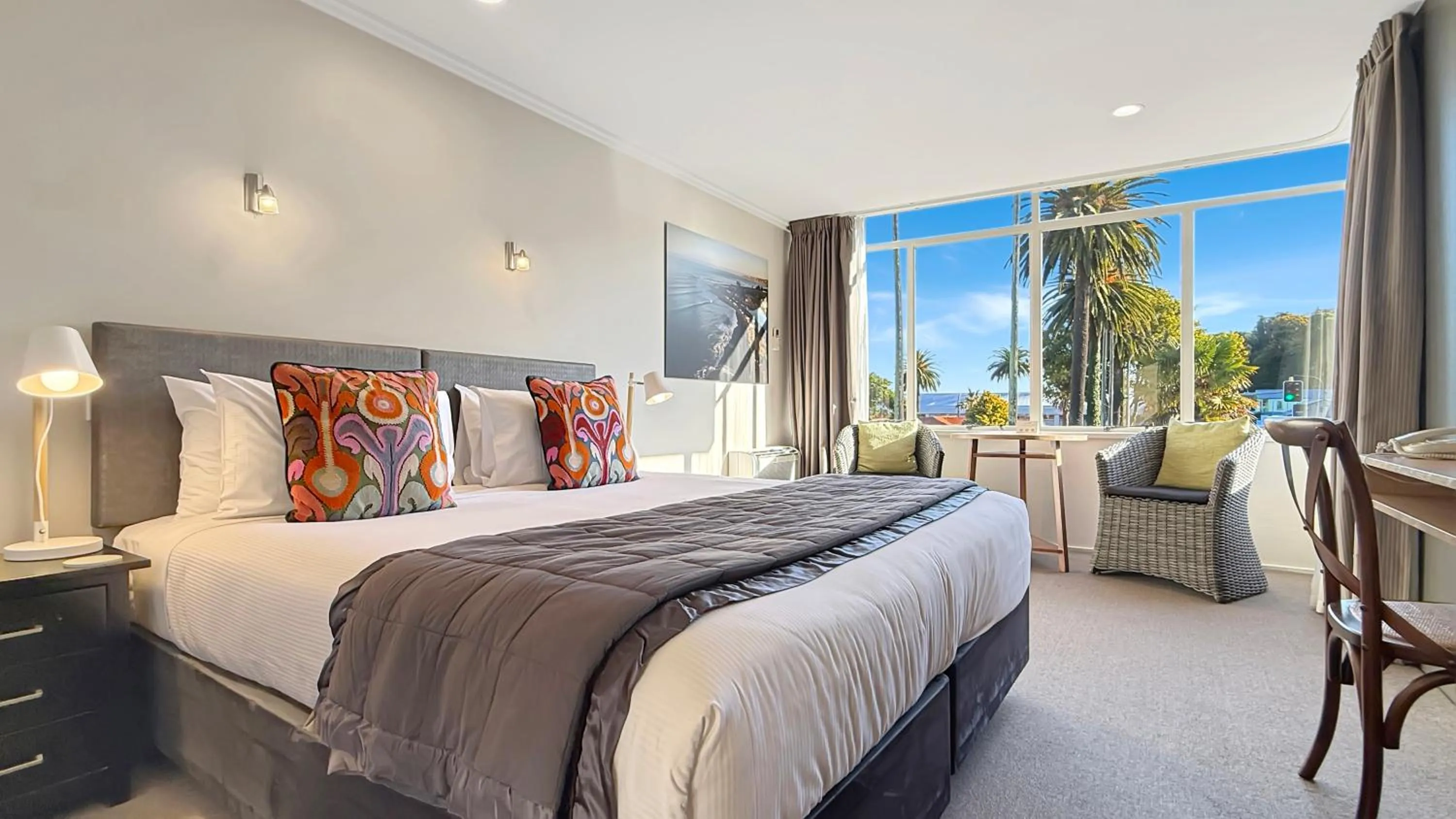 Photo of the whole room, Bed in expressotel