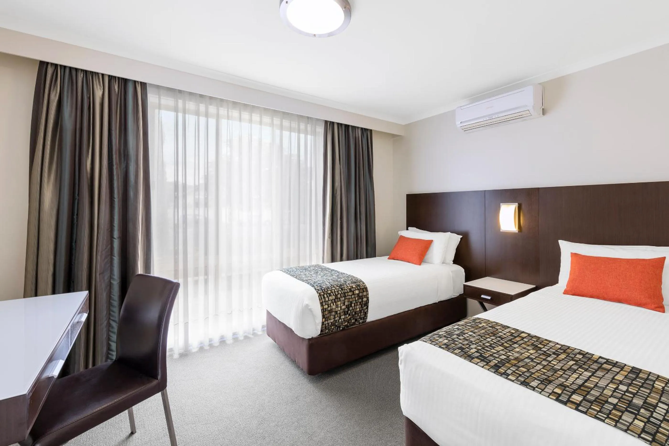 Bedroom, Bed in Mercure Wagga Wagga