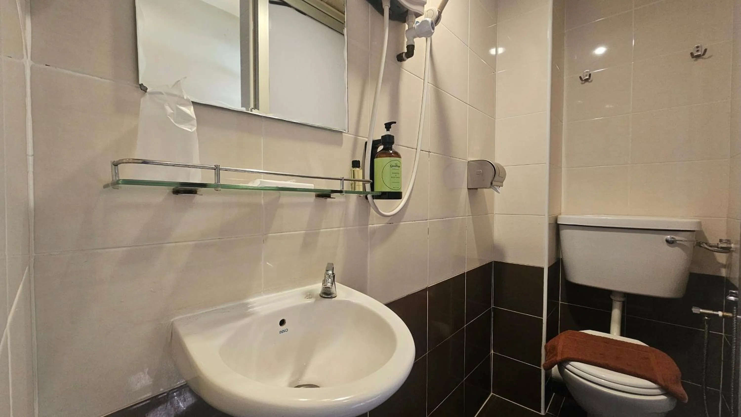 Bathroom in Hotel 22 Gurney, Penang