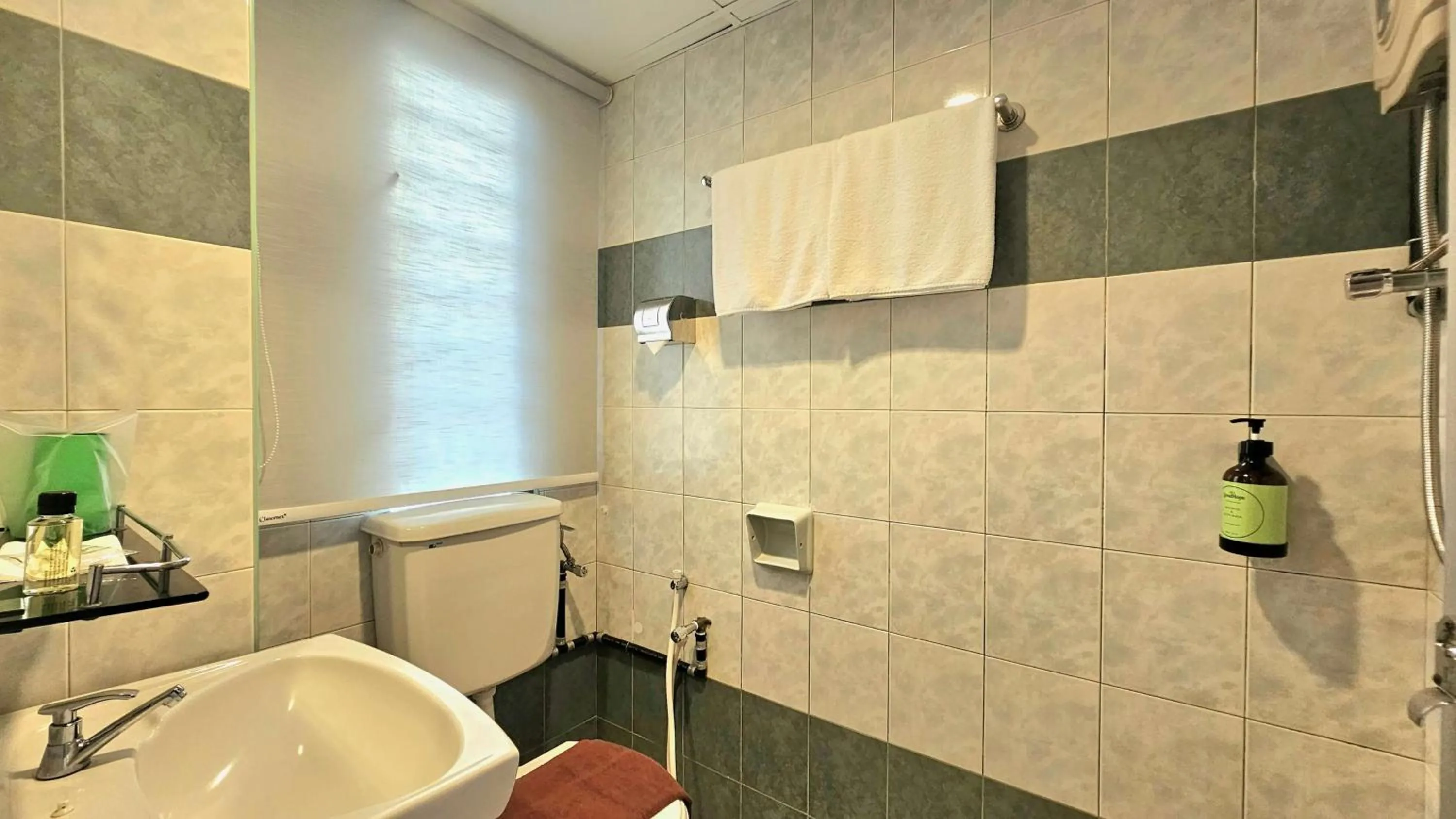 Bathroom in Hotel 22 Gurney, Penang