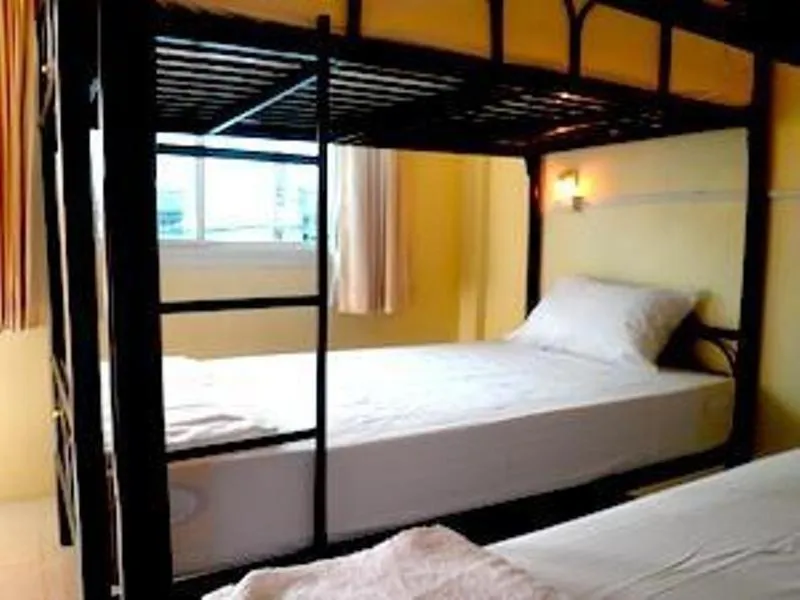 Bed in Seventeen Hostel