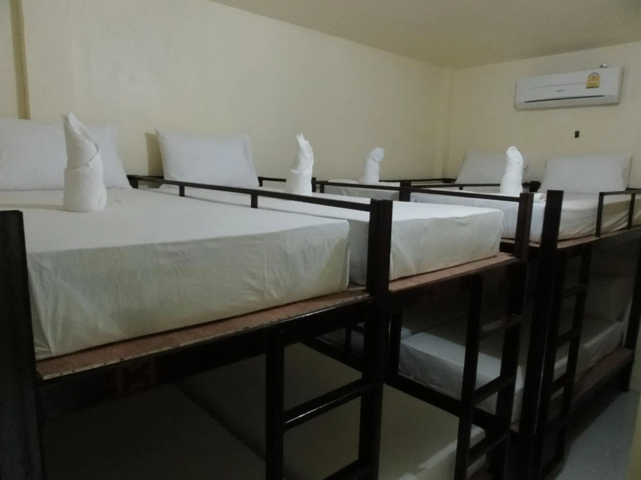 Bed in Seventeen Hostel