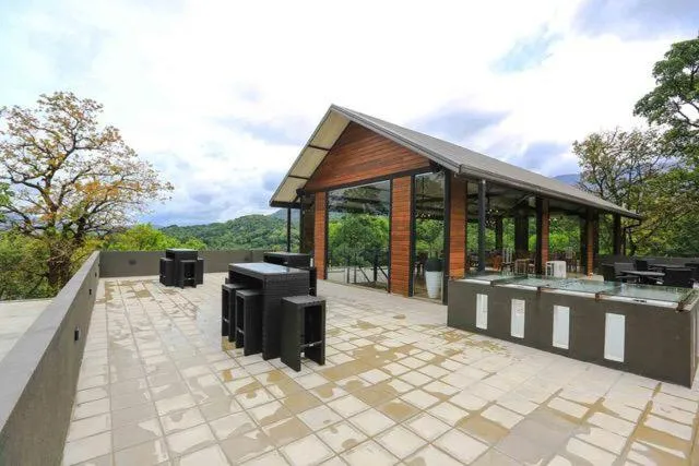 Restaurant/places to eat in Sennya Resorts