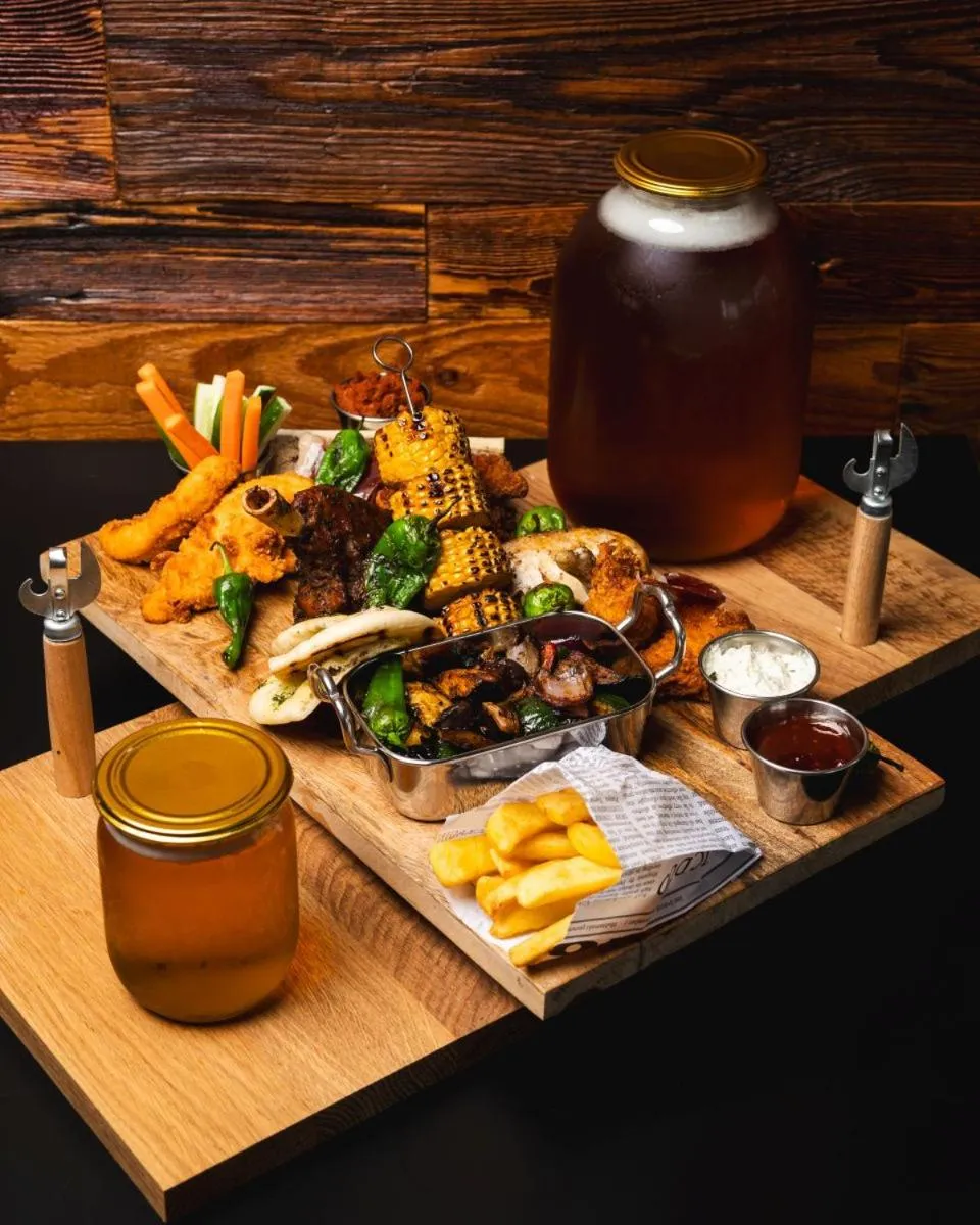 Restaurant/places to eat in Aparthotel Koroni Home