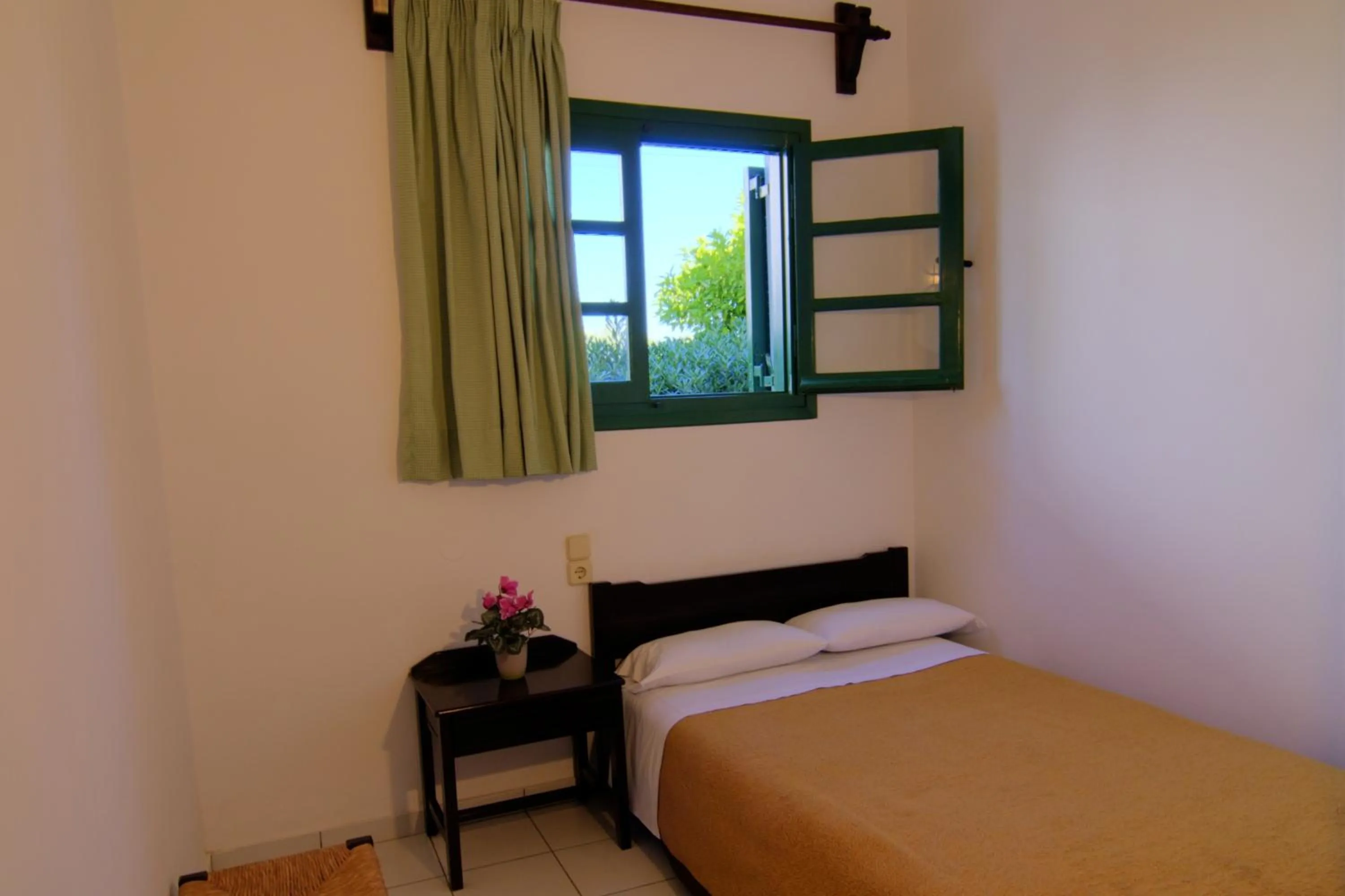 Bedroom, Bed in Sirius Apartments