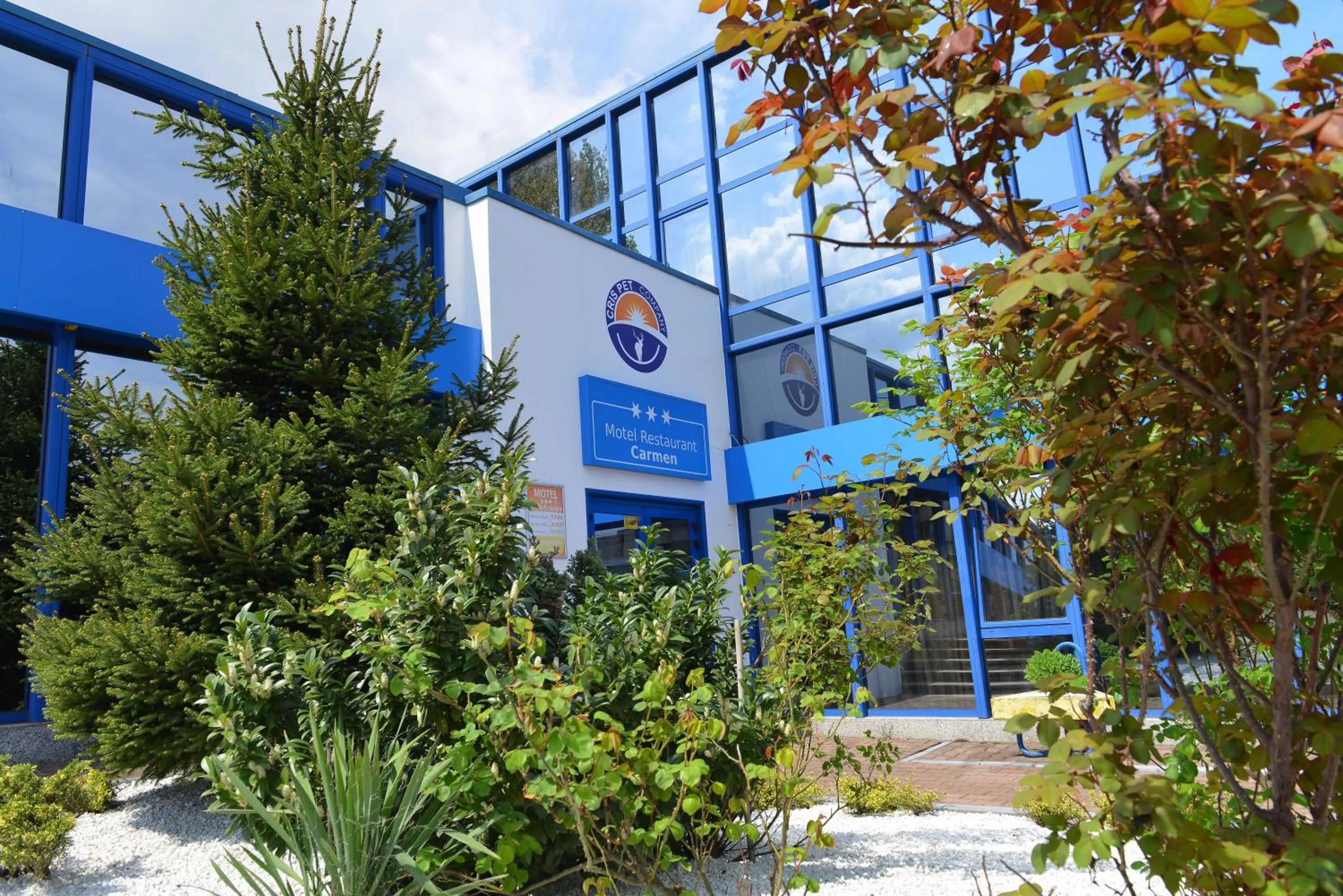 Facade/entrance in Motel Carmen